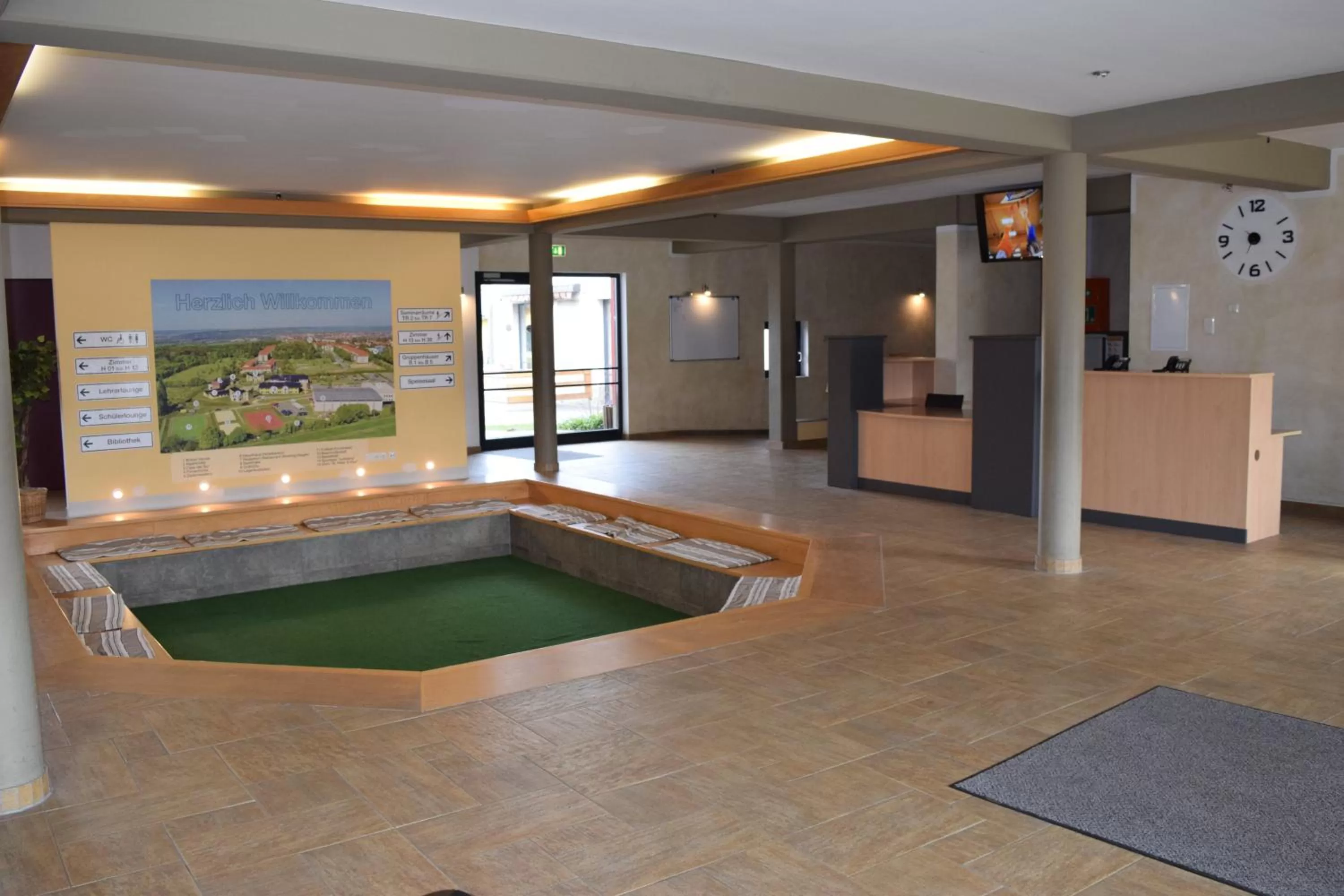 Lobby or reception in Euroville Jugend- und Sporthotel
