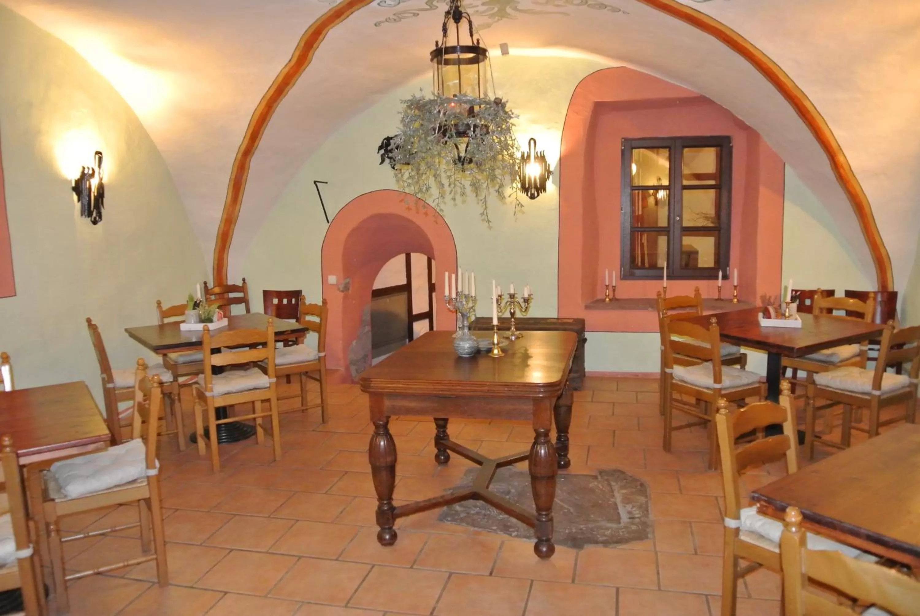 Restaurant/places to eat in Grünes Tor