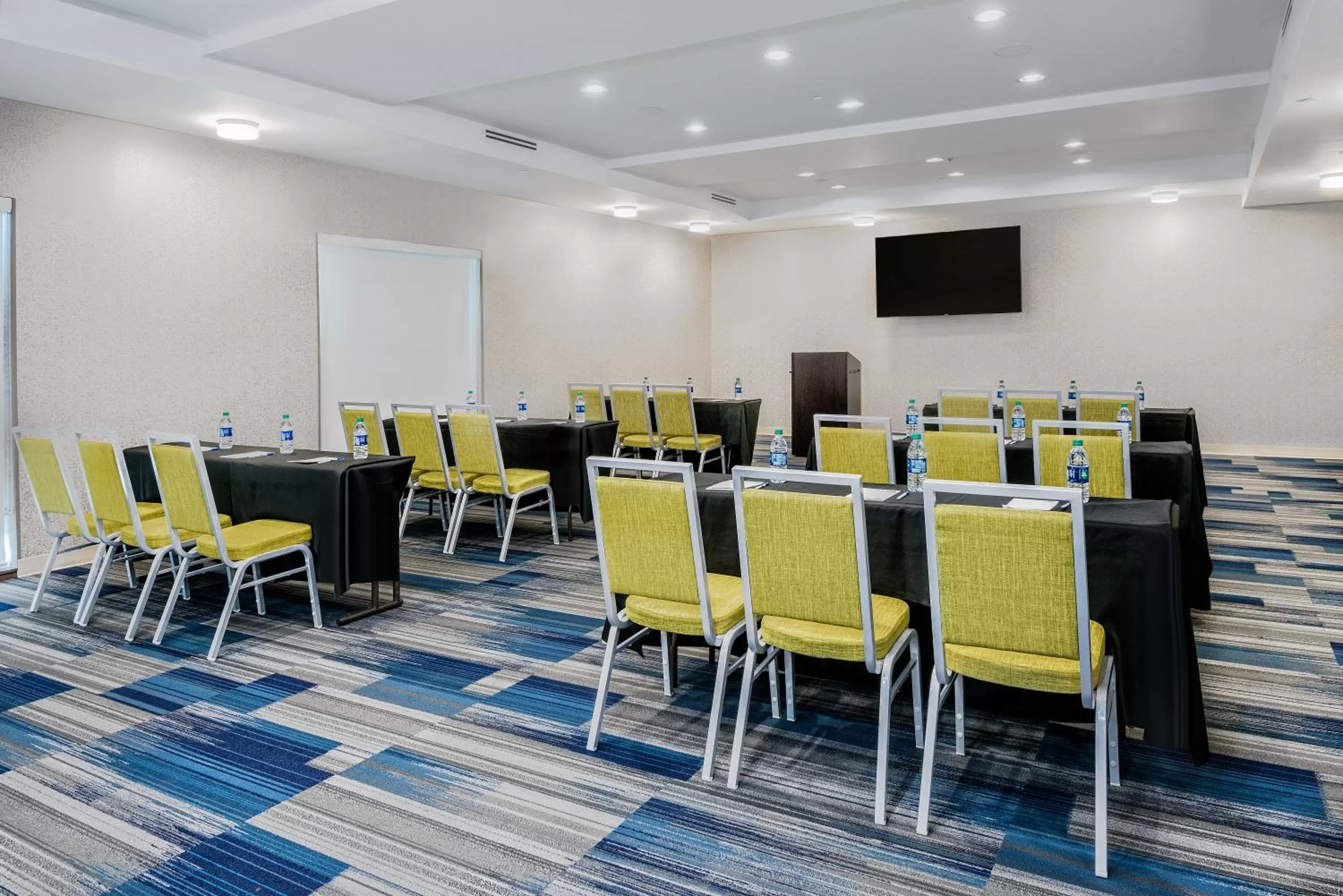 Meeting/conference room in Holiday Inn Express & Suites Austin - Round Rock Area by IHG