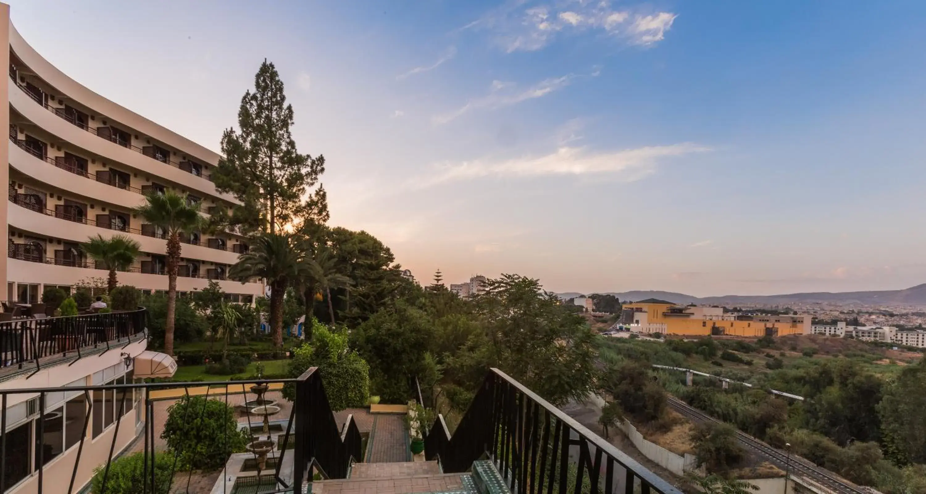 Deluxe Family Room in Menzeh Zalagh City Center Deluxe Family Room in Menzeh Zalagh City Center