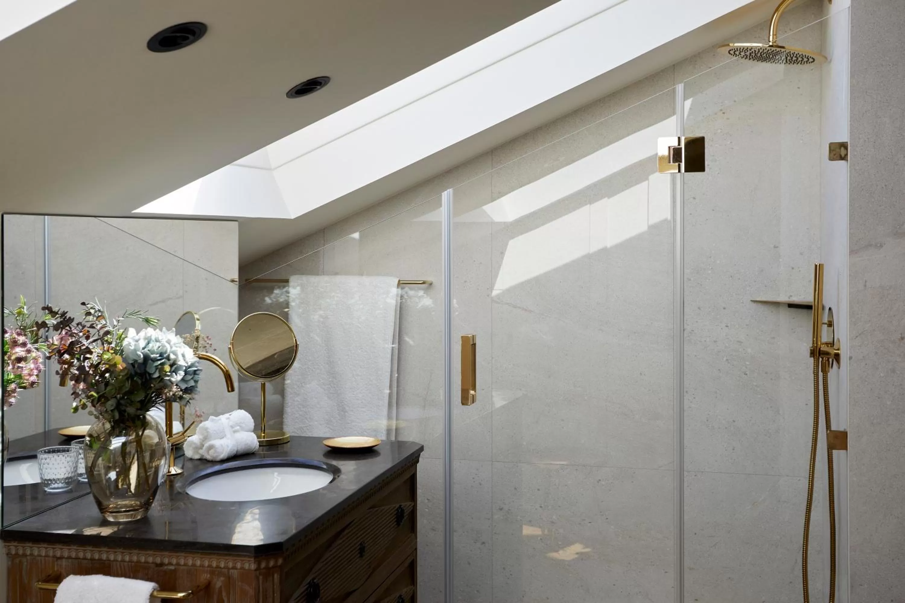 Bathroom in Helguera Palacio Boutique & Antique