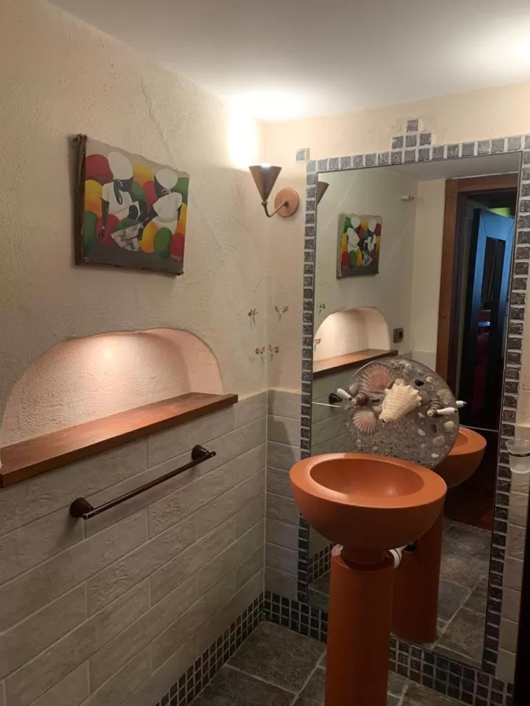 Bathroom in Gildò