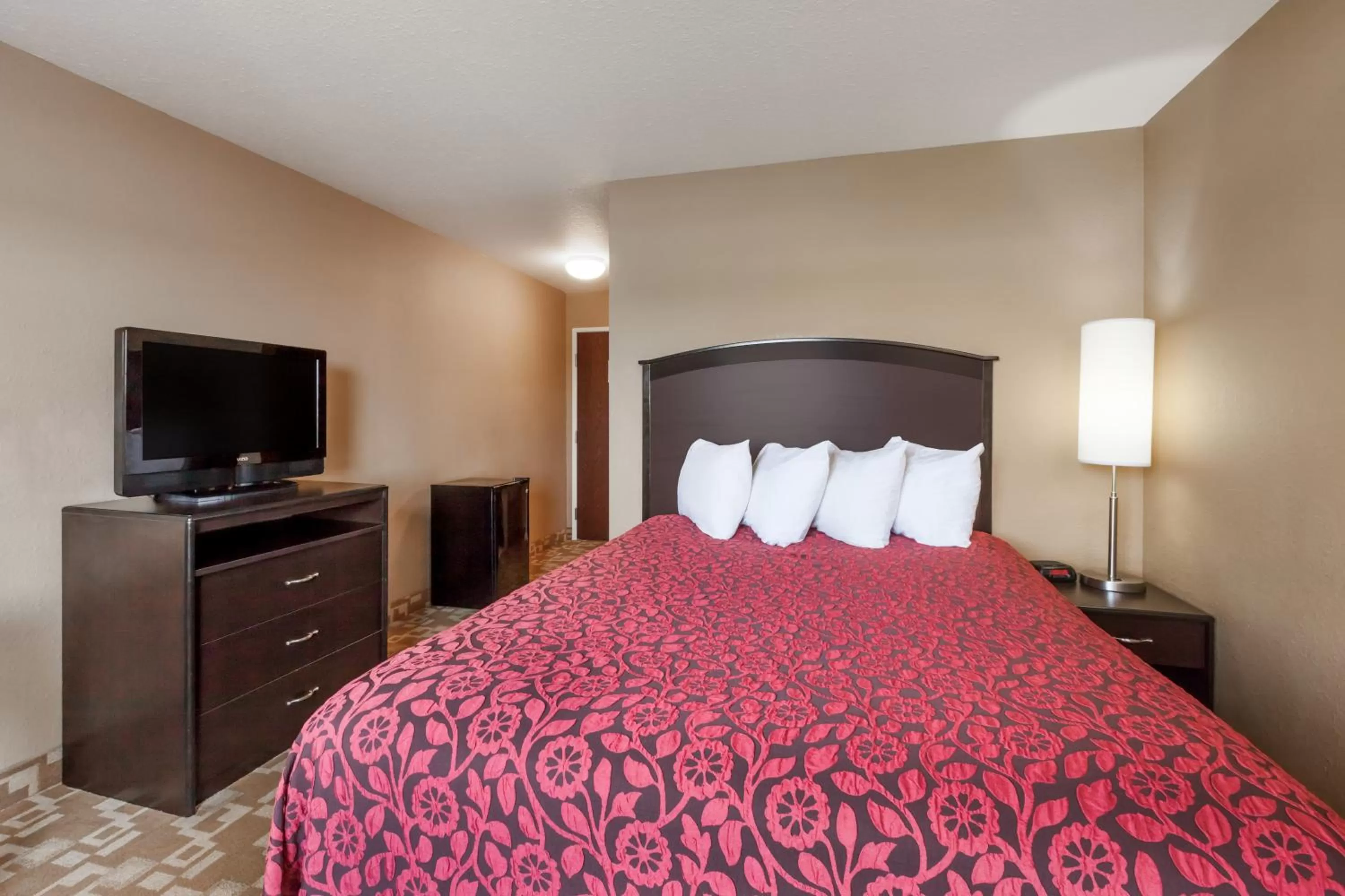Bedroom, Bed in Days Inn by Wyndham Central City