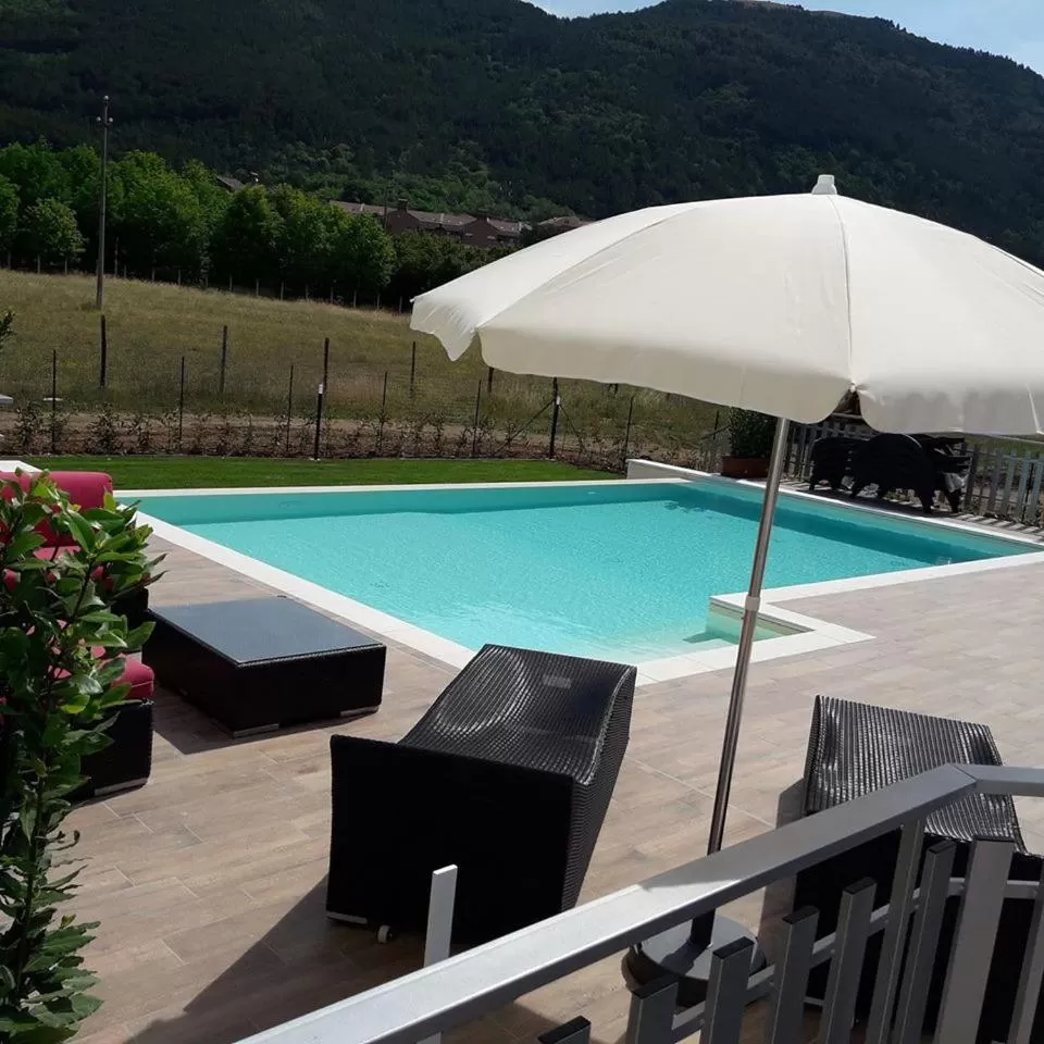 Swimming pool in Hotel La Compagnia Del Viaggiatore