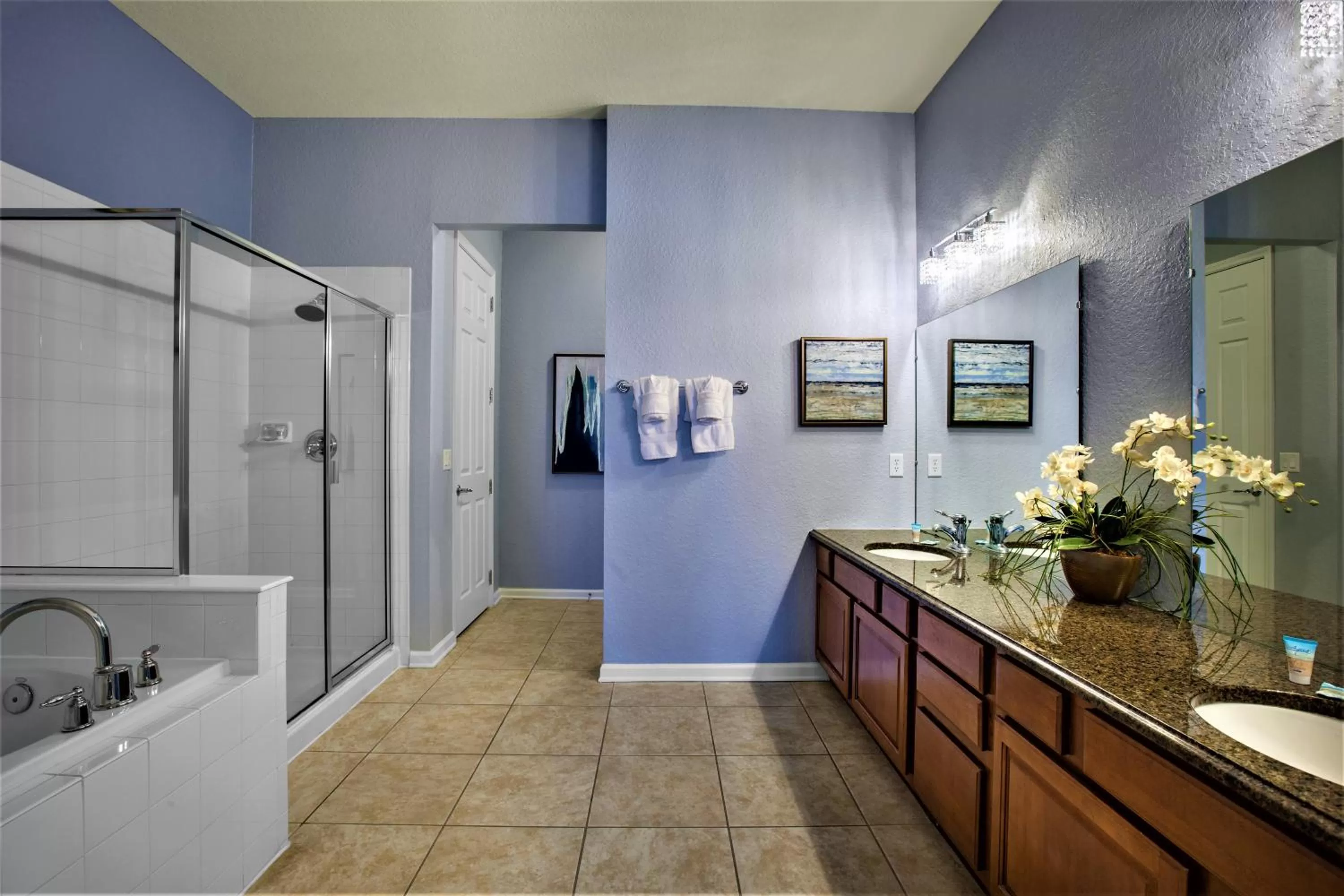 Shower in Vista Cay Resort by Millenium at Universal Blvd.