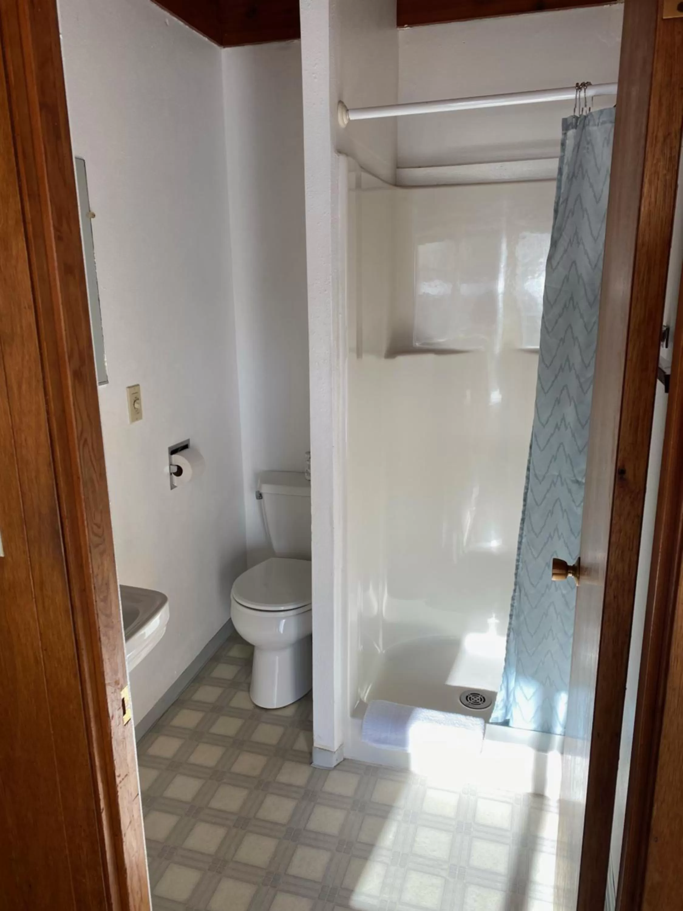 Curley's Resort & Dive Center