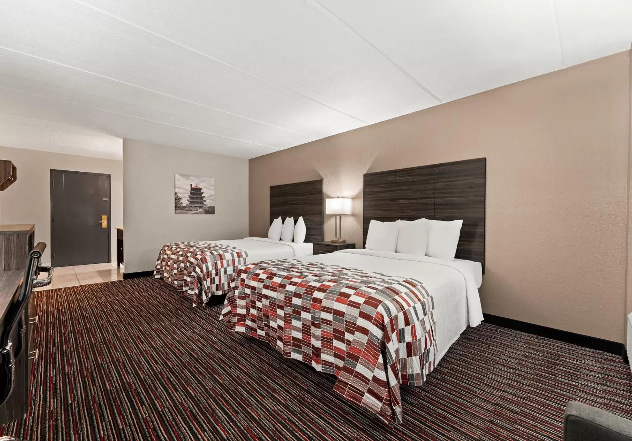 Photo of the whole room, Bed in Red Roof Inn Reading