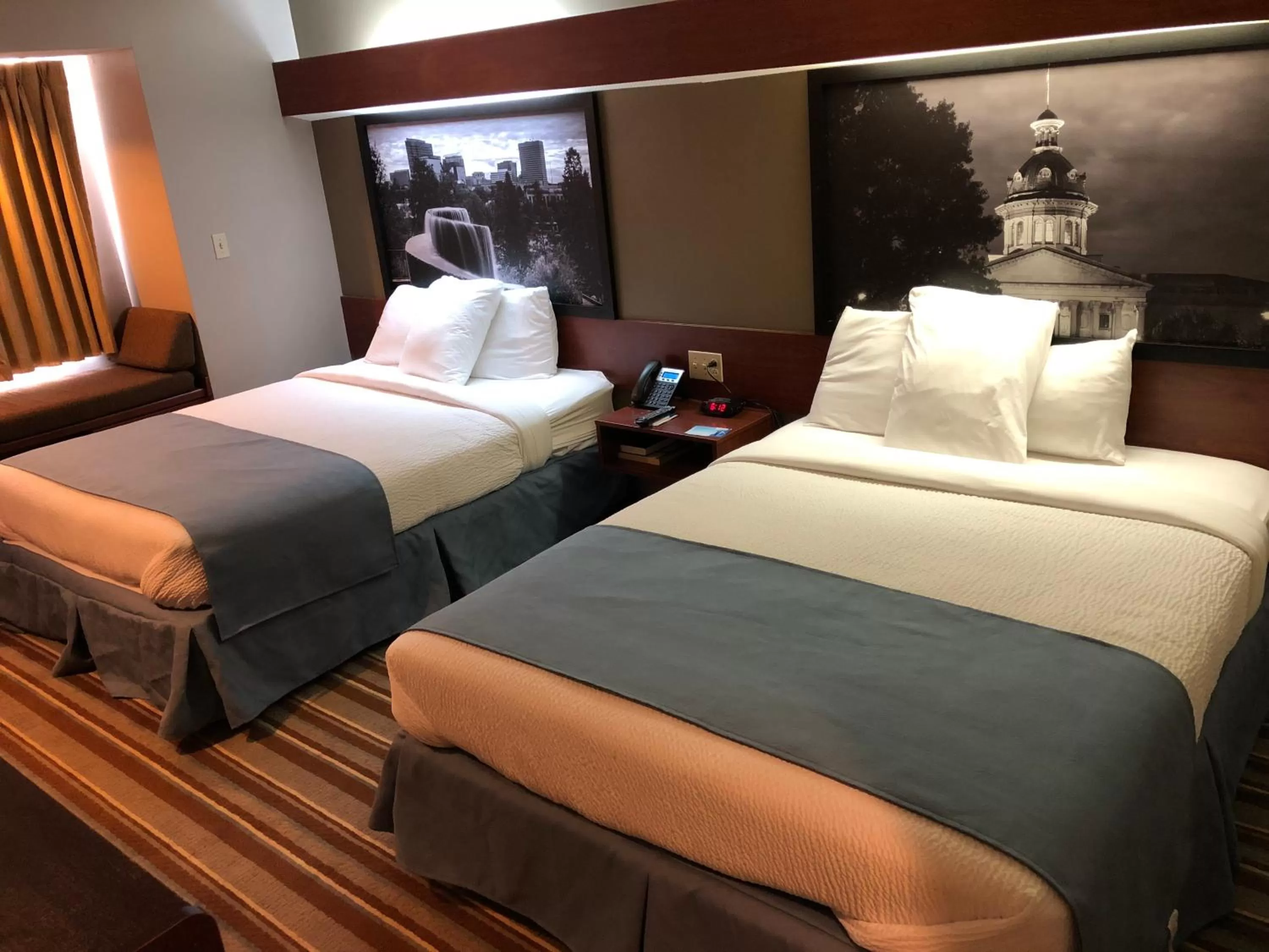 Deluxe Queen Room - Disability Access/Non-Smoking in Super 8 by Wyndham Harbison/Parkridge Hospital