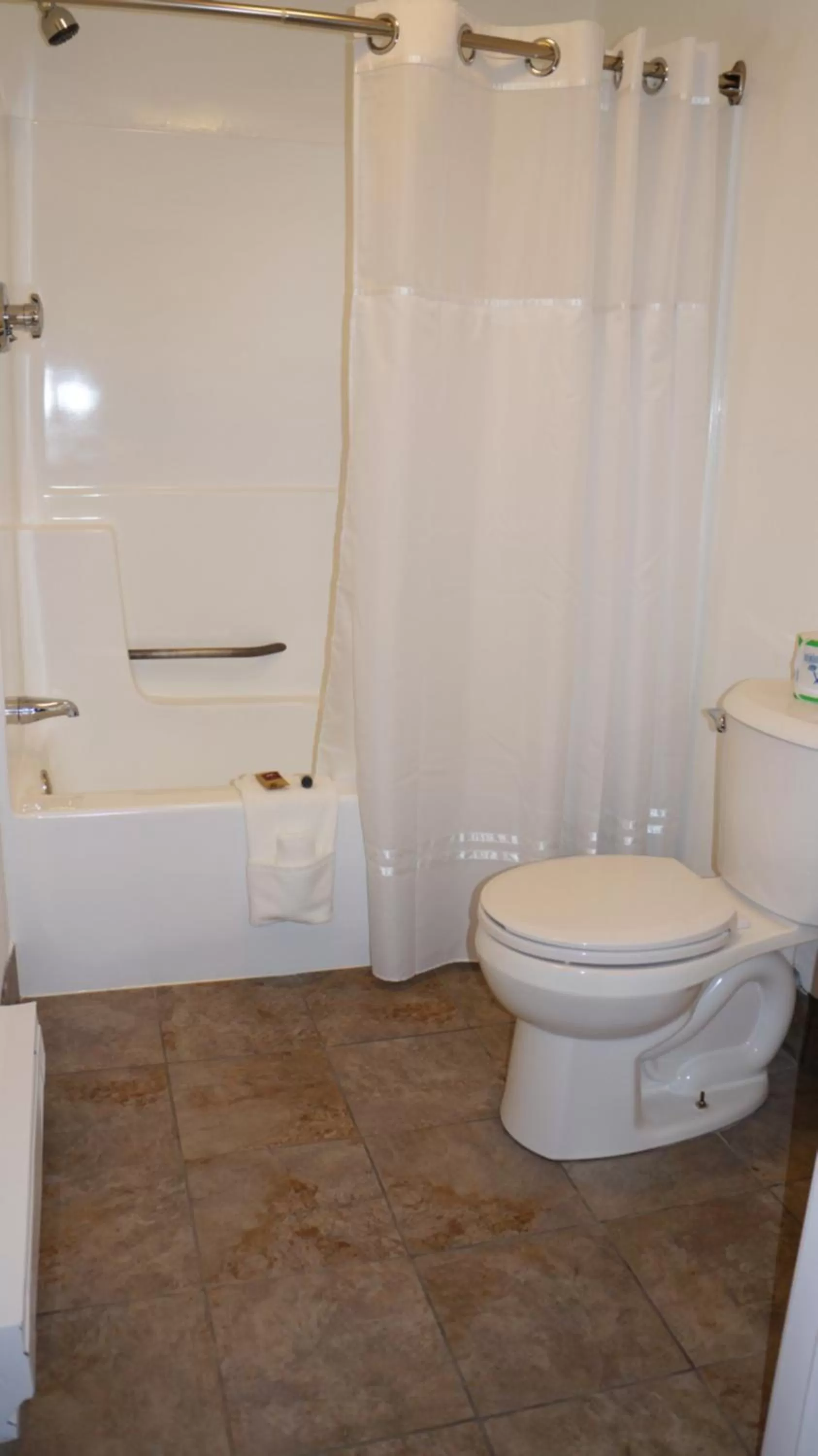 Bathroom in Classic Motor Lodge Providence - West Greenwich