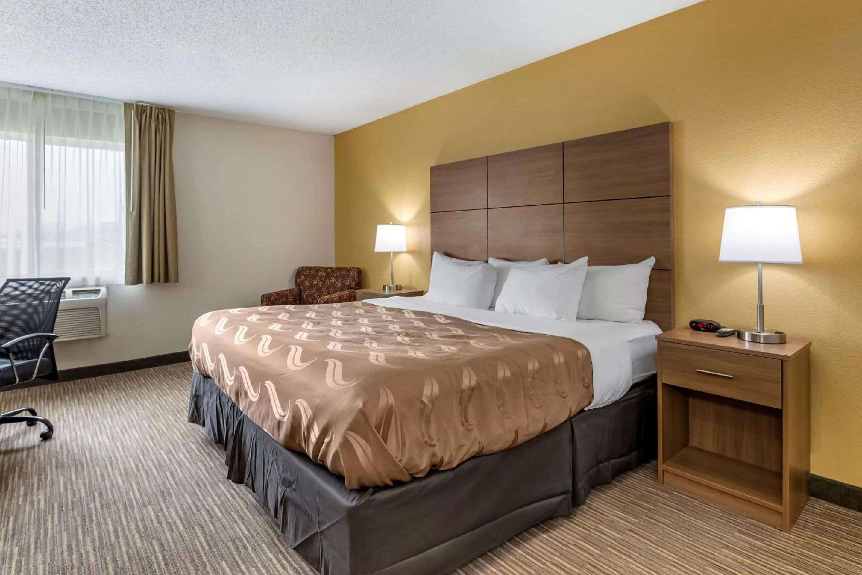 Photo of the whole room, Bed in Quality Inn Creston