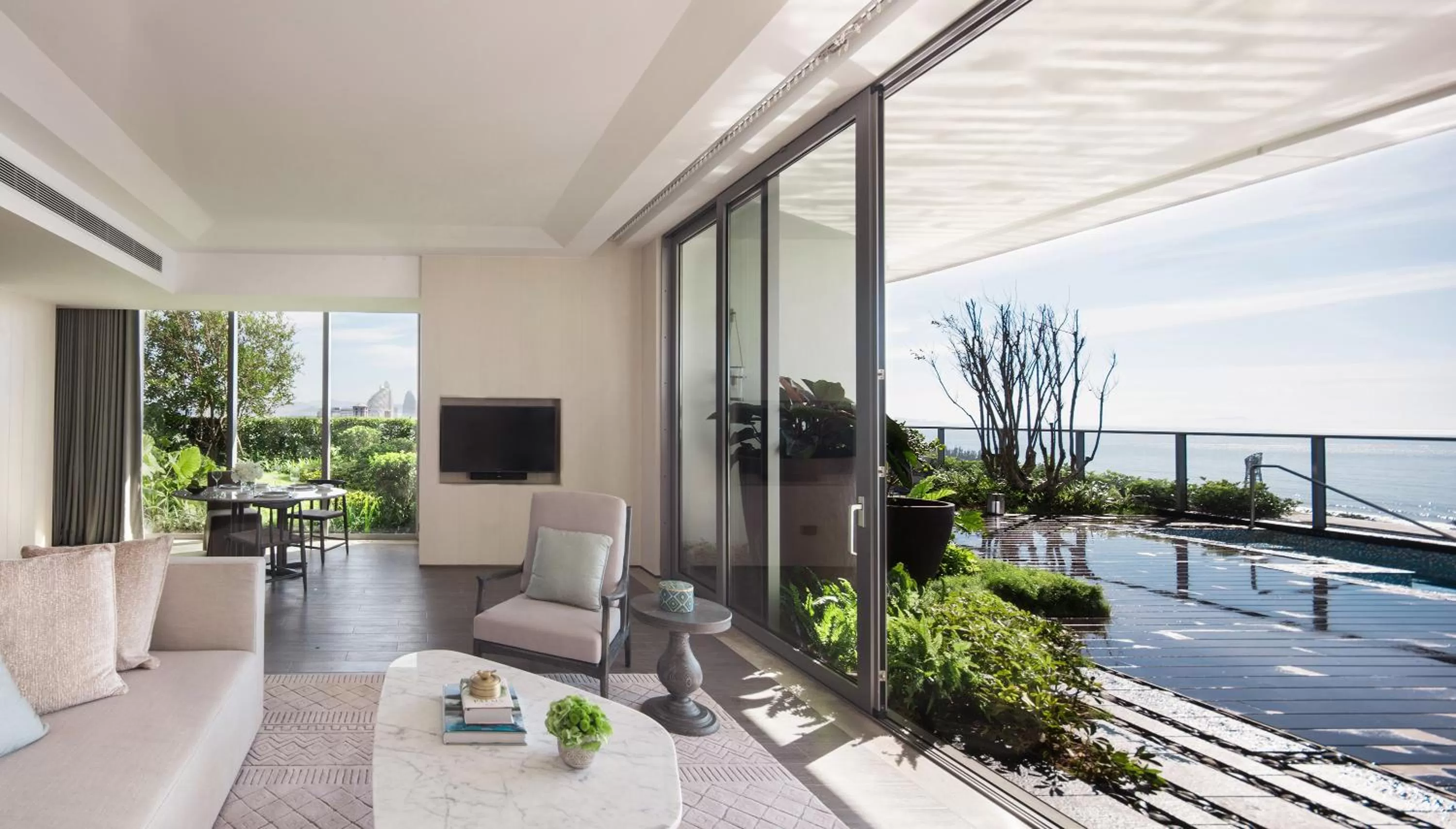 Balcony/Terrace in Rosewood Sanya