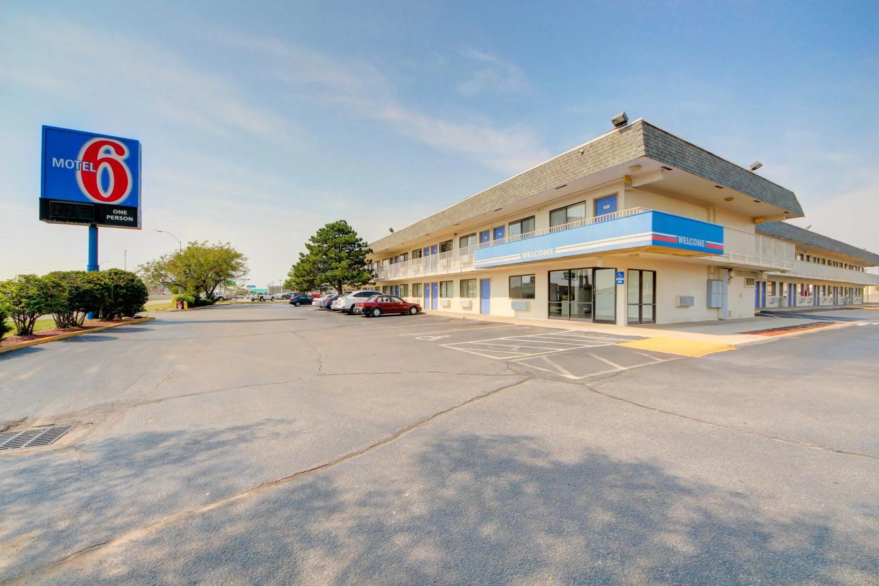 Property building in Motel 6-Wichita, KS - AIRPORT