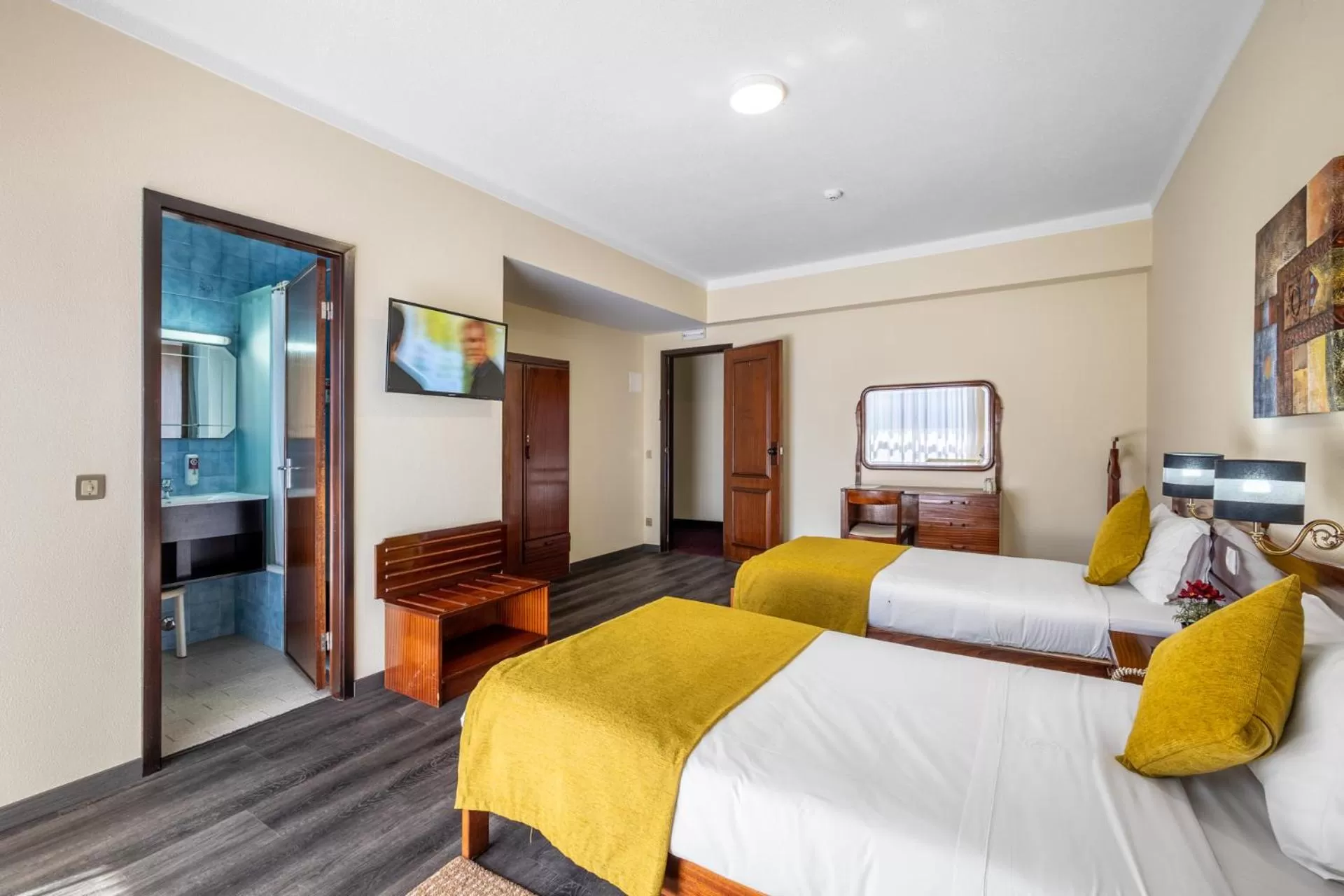 Bed in Hotel Colmeia