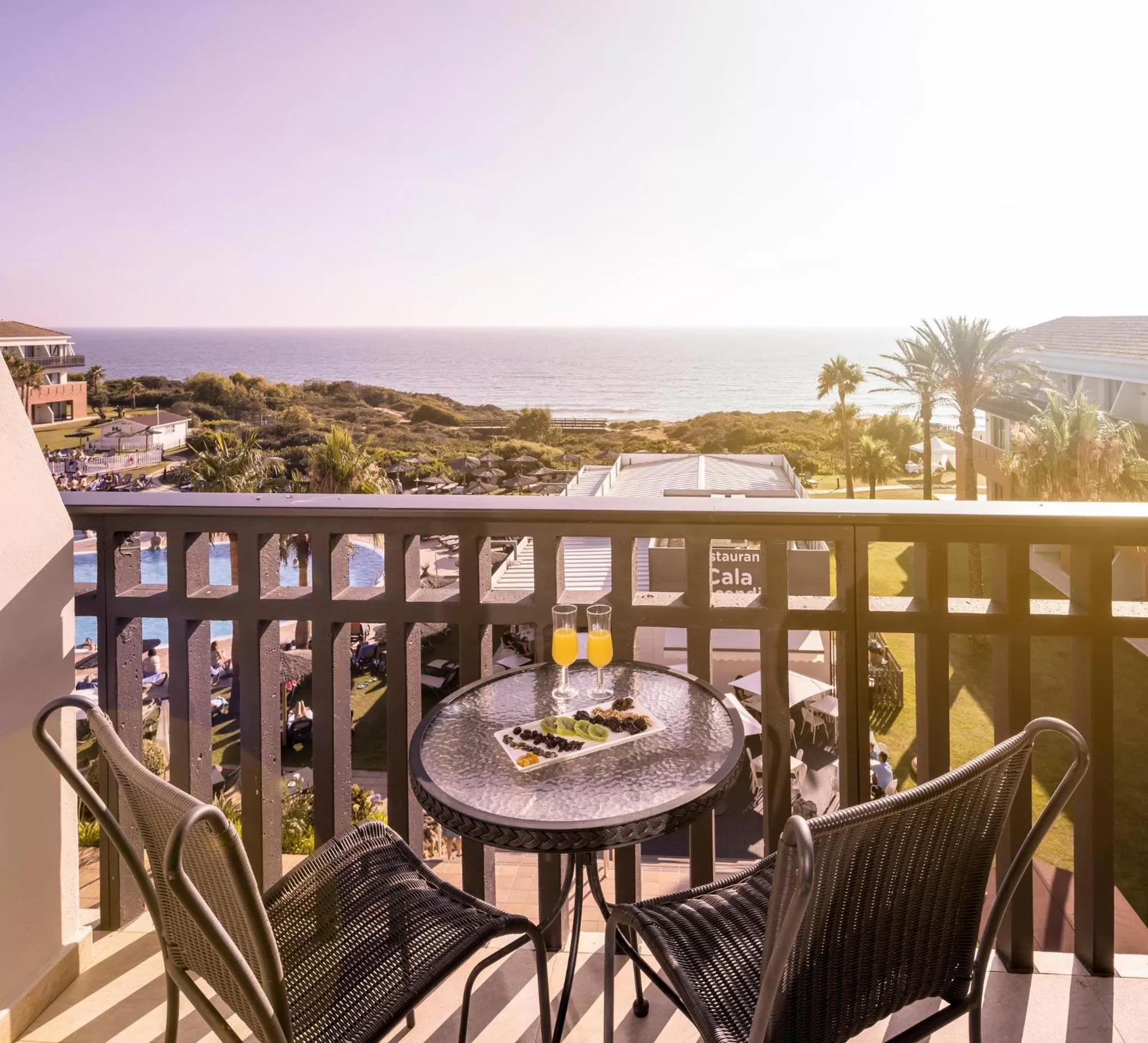 Bedroom in Ilunion Calas de Conil