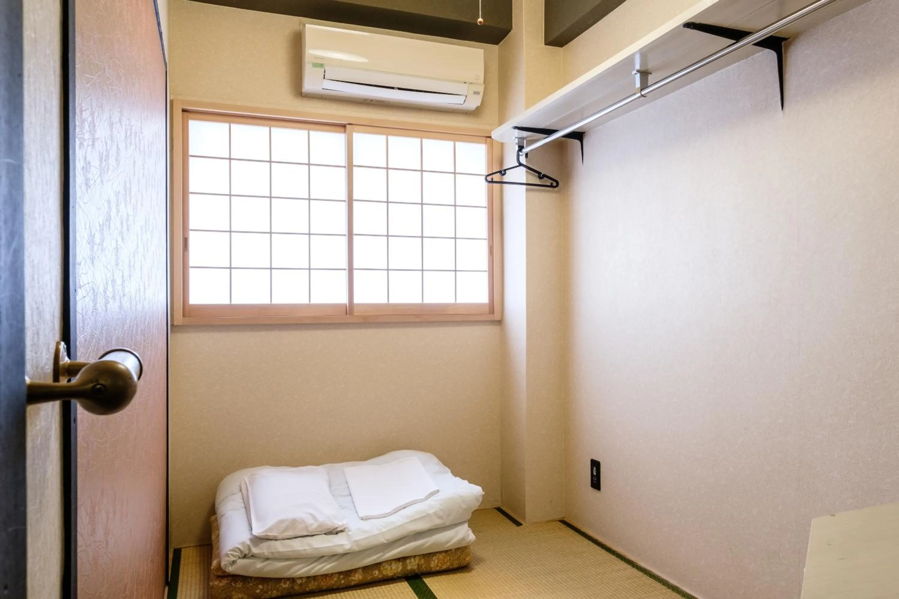 Photo of the whole room, Bed in Yokohama Hostel Village Hayashi-Kaikan