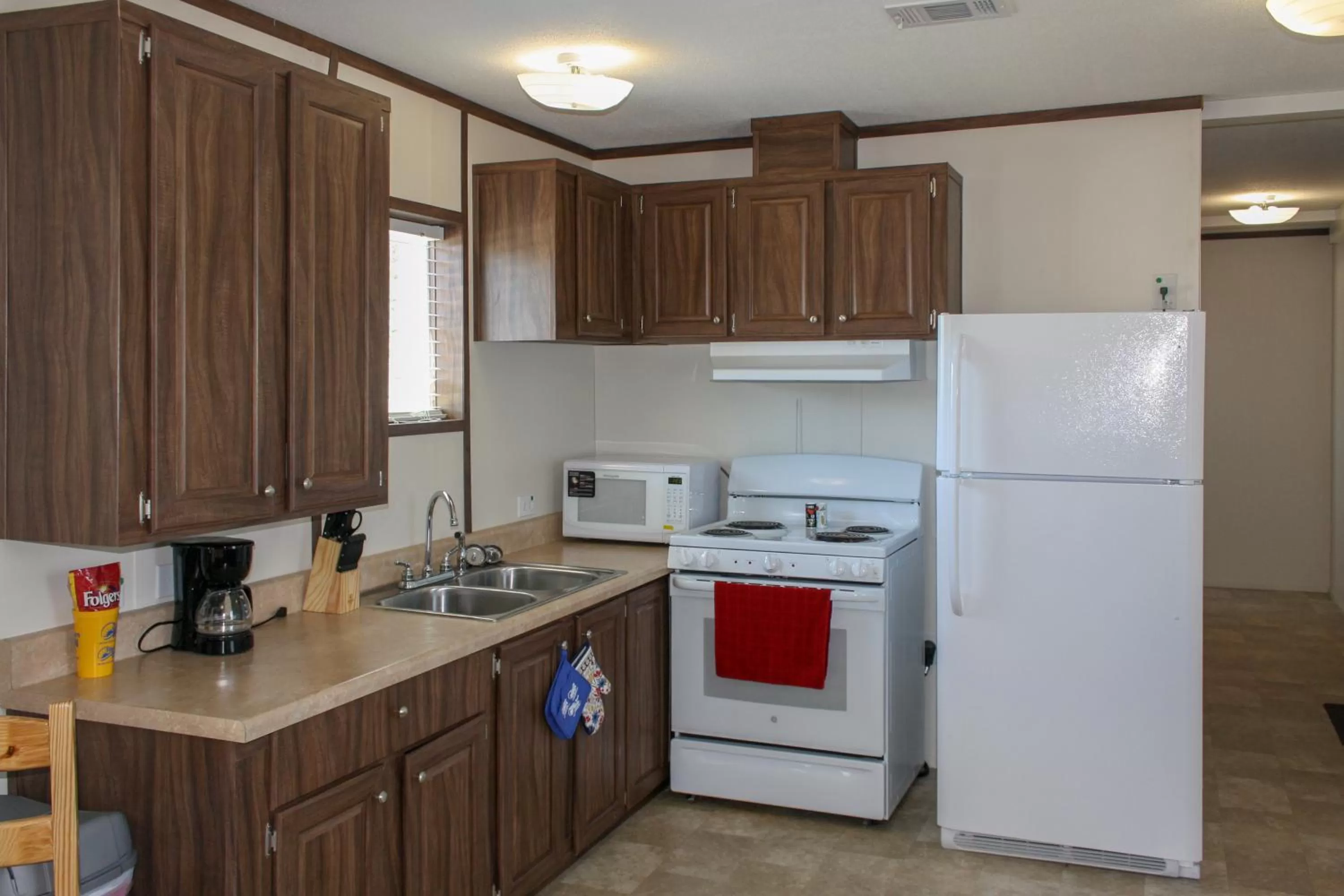 Kitchen or kitchenette in Rayburn Inn
