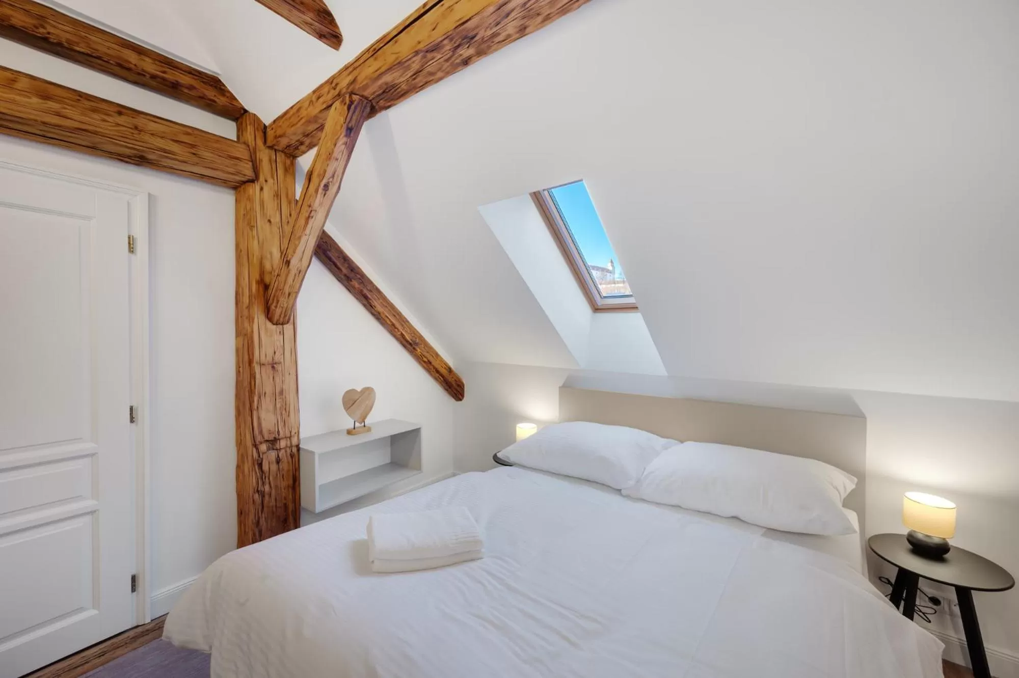 Bed in Palace Apartments