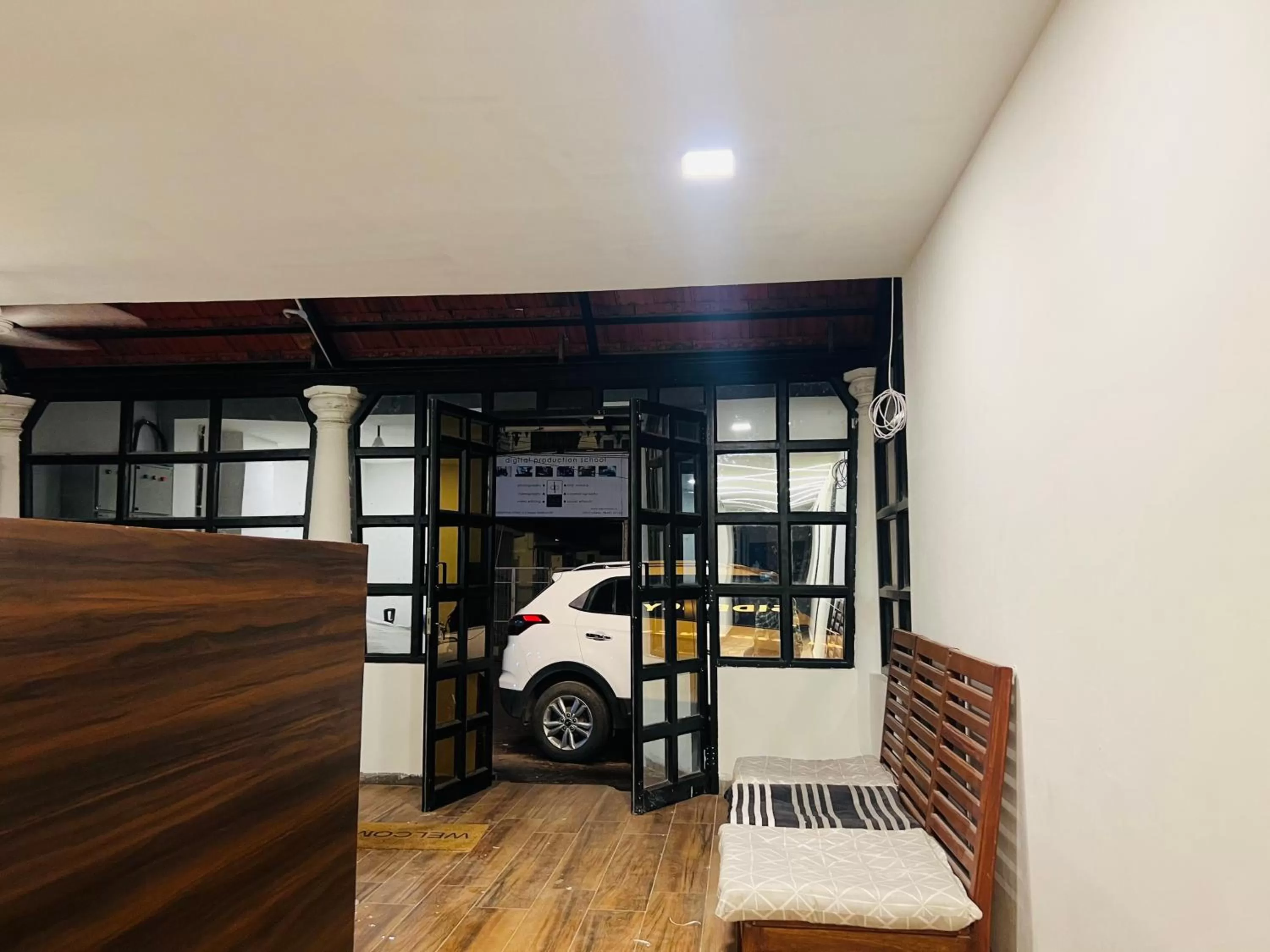 Lobby or reception in David Residency