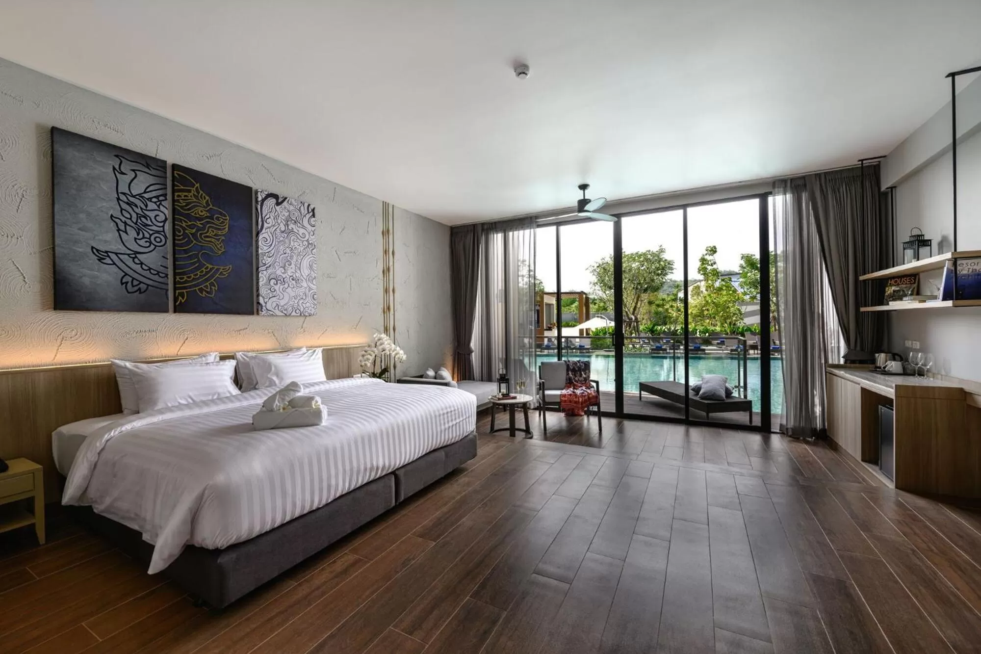 Balcony/Terrace, Bed in iSanook Resort & Suites Hua Hin