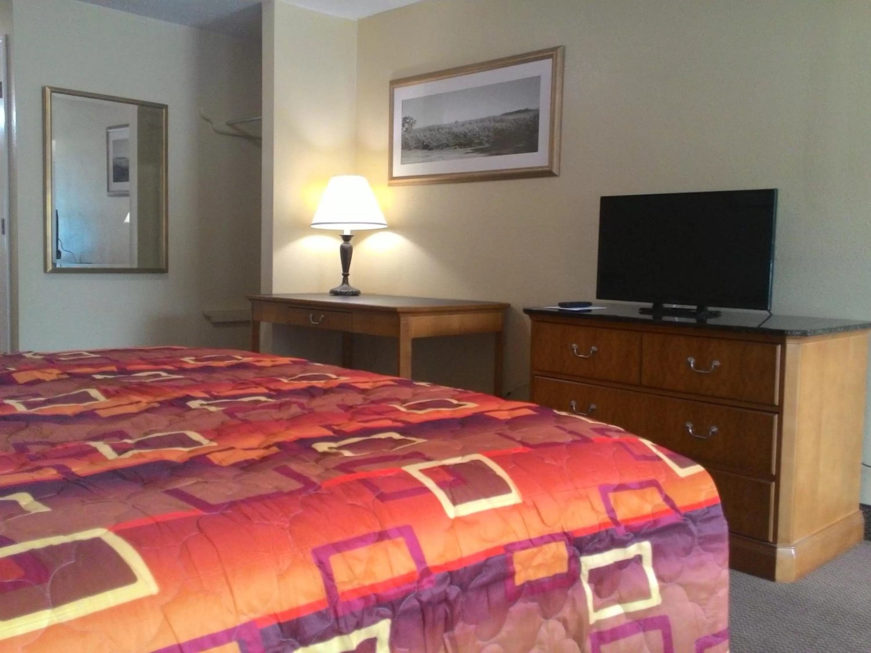 Decorative detail, Bed in Apalachicola Bay Inn