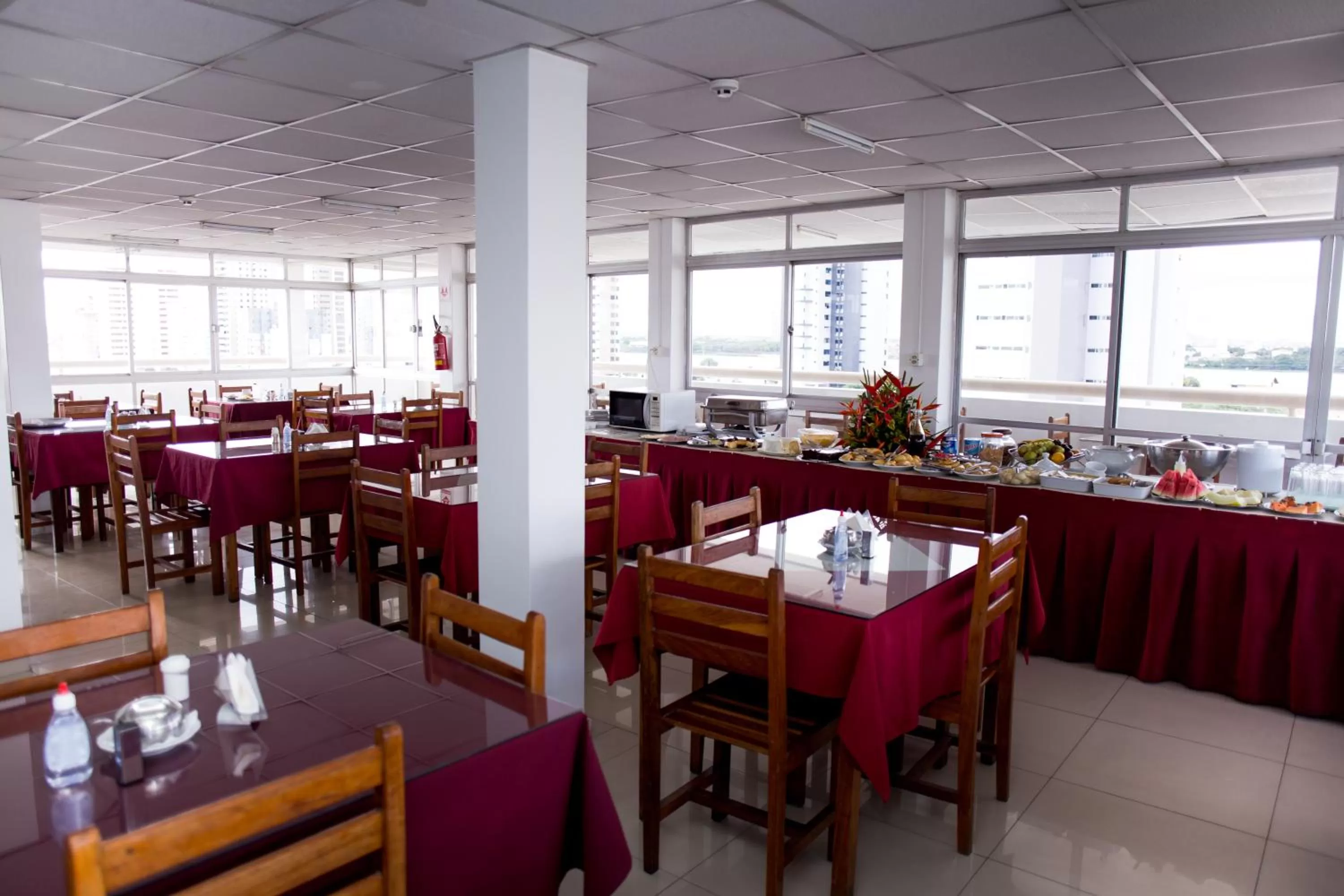 Restaurant/places to eat in Reis Palace Hotel