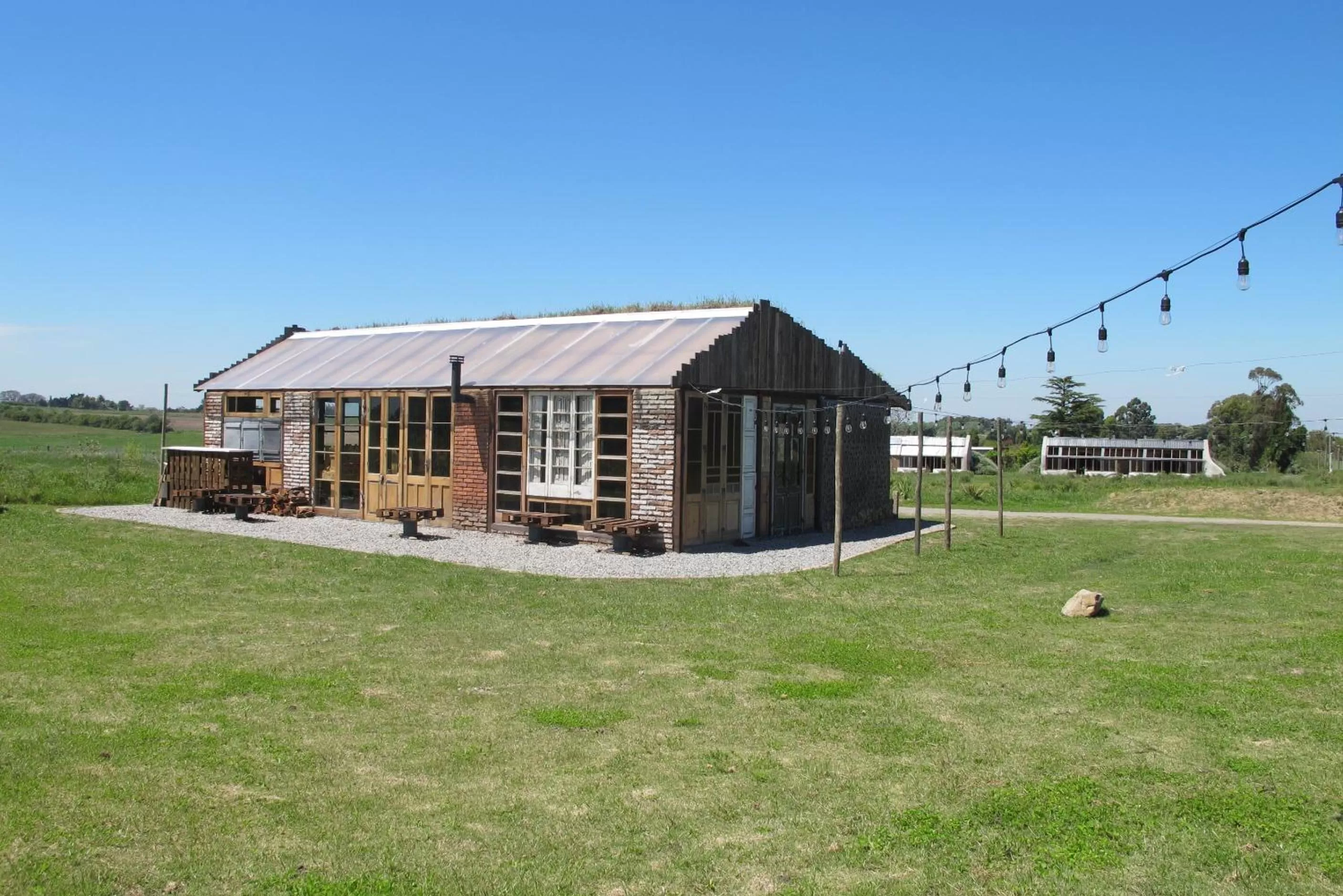 Restaurant/places to eat, Property Building in Caliu Earthship Ecolodge