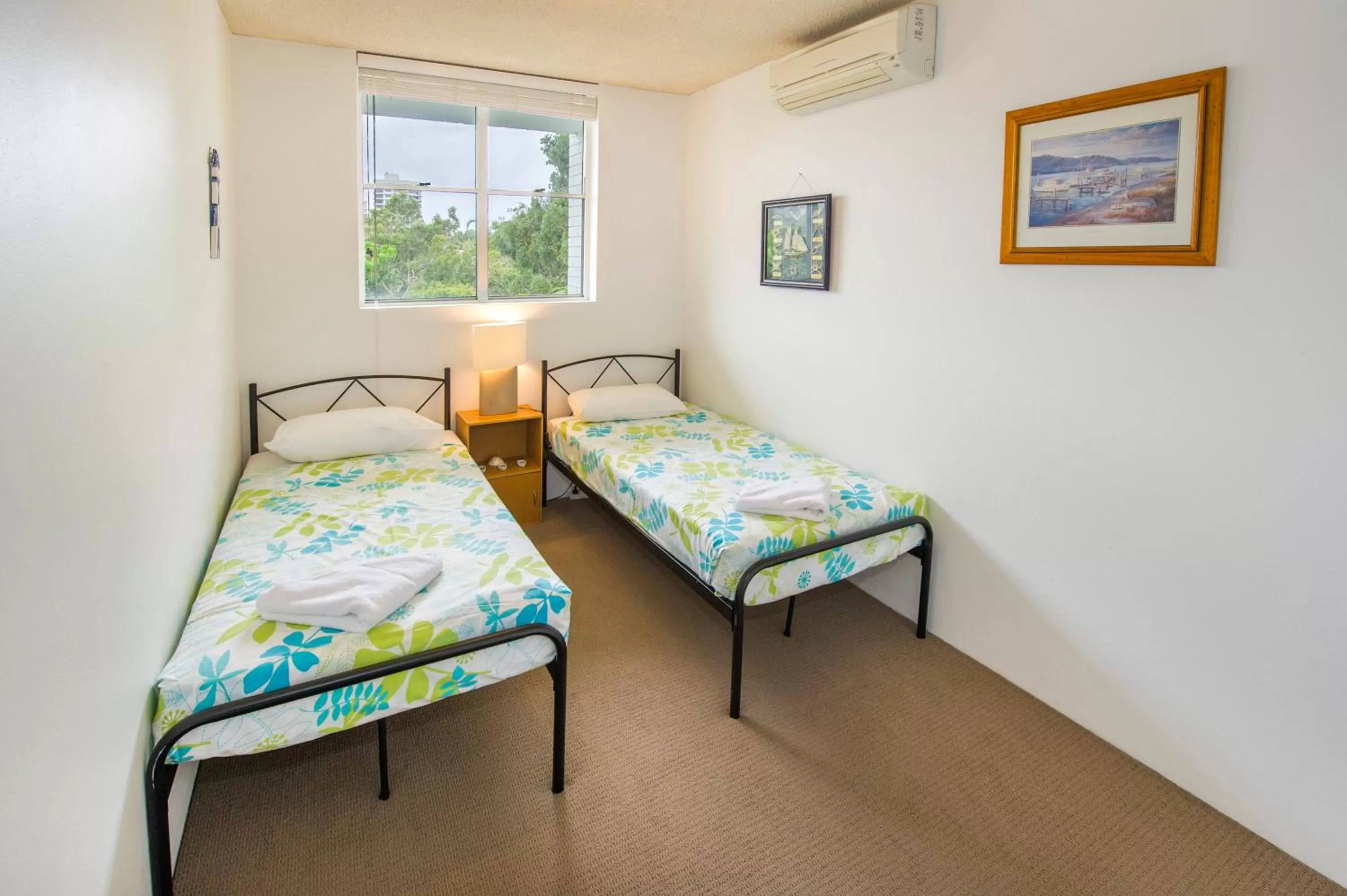 Bedroom, Bed in Tradewinds Apartments