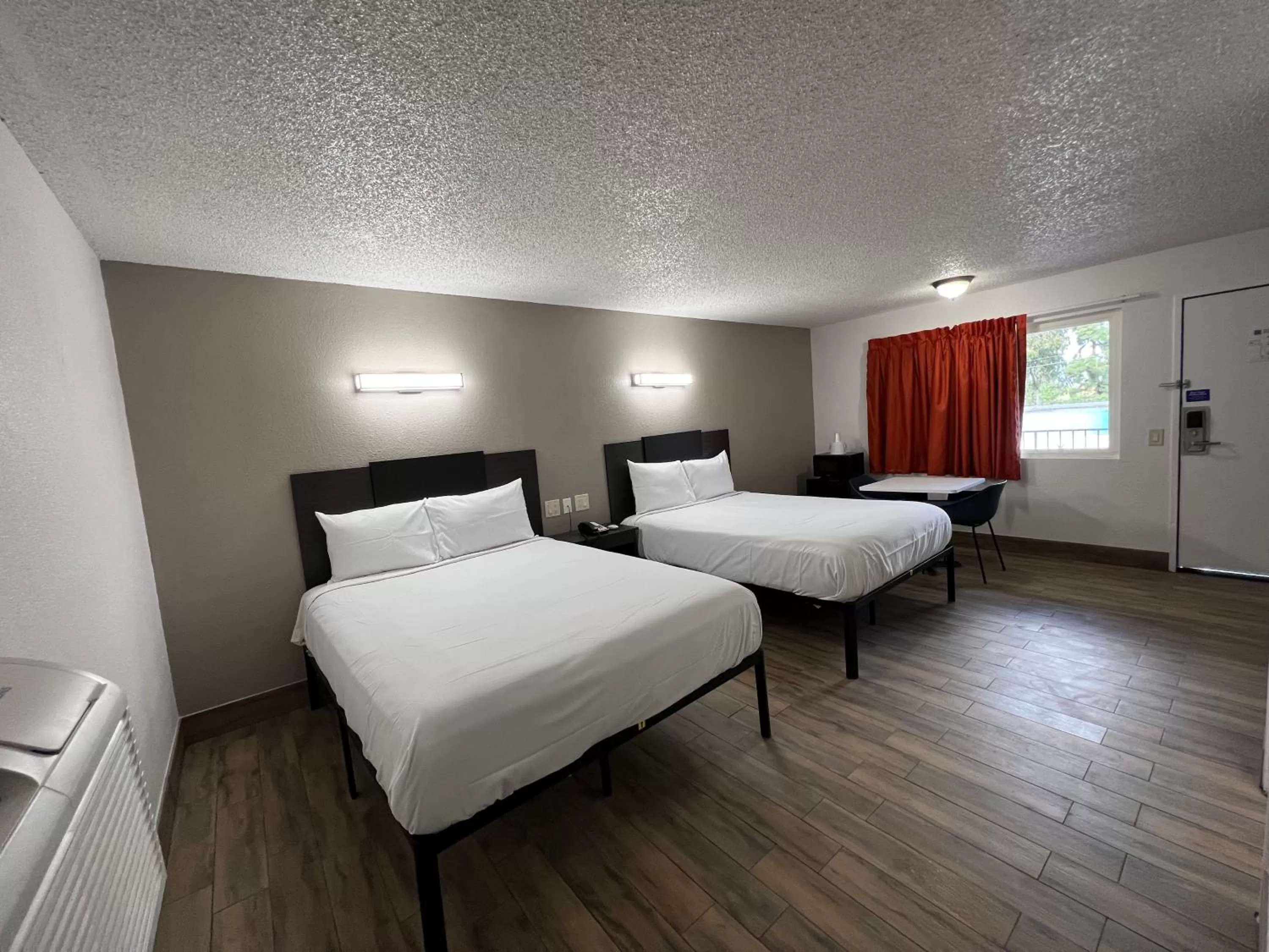 Bed in Motel 6-Orange, CA - Anaheim