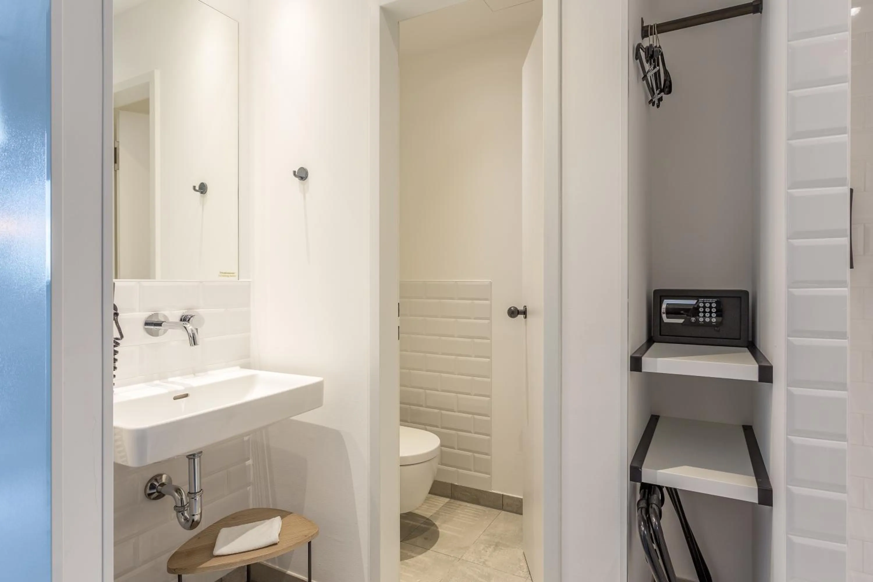 Toilet in gambino hotel CINCINNATI