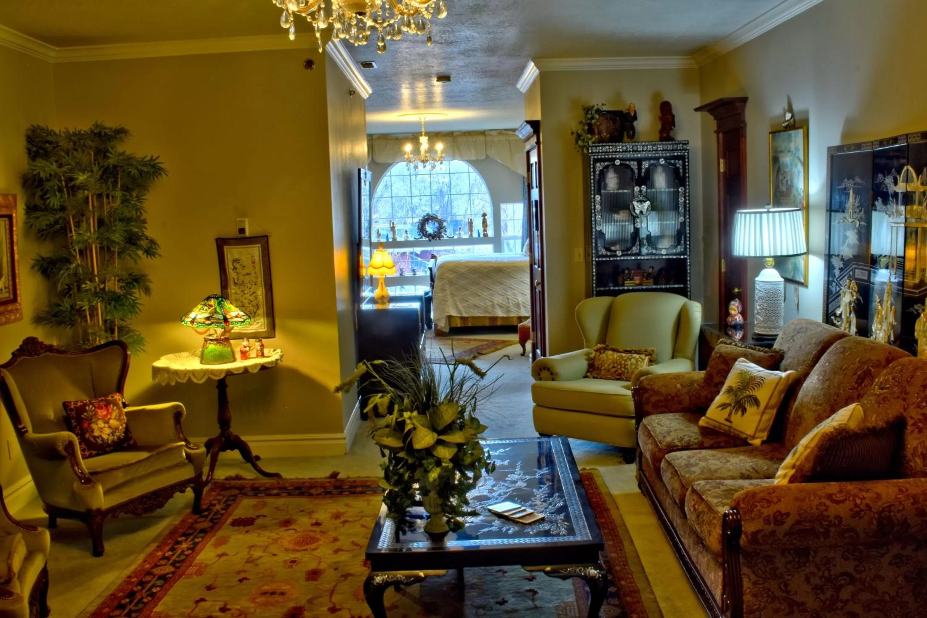 Photo of the whole room, Seating Area in Big Yellow Inn