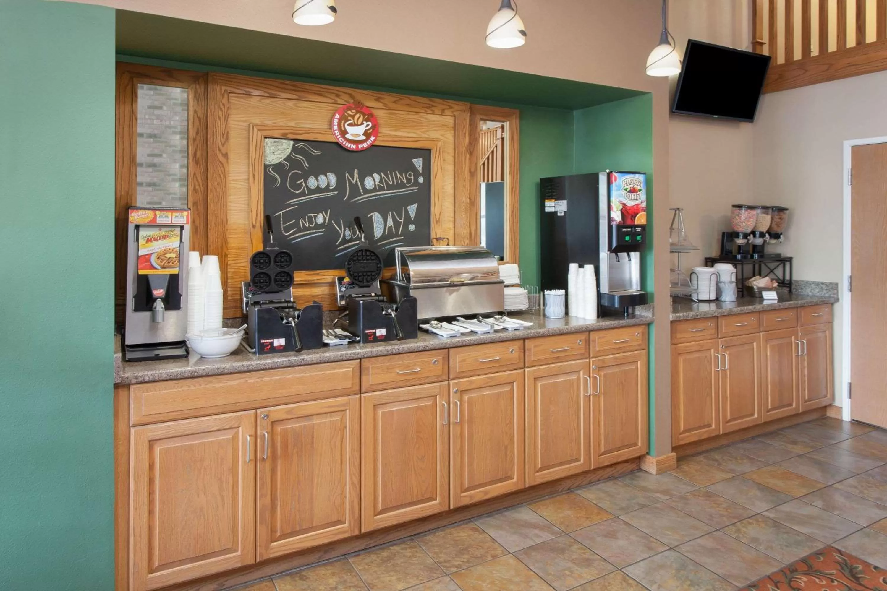 Deluxe King Room - Mobility Access/Non-Smoking in AmericInn by Wyndham Greenville