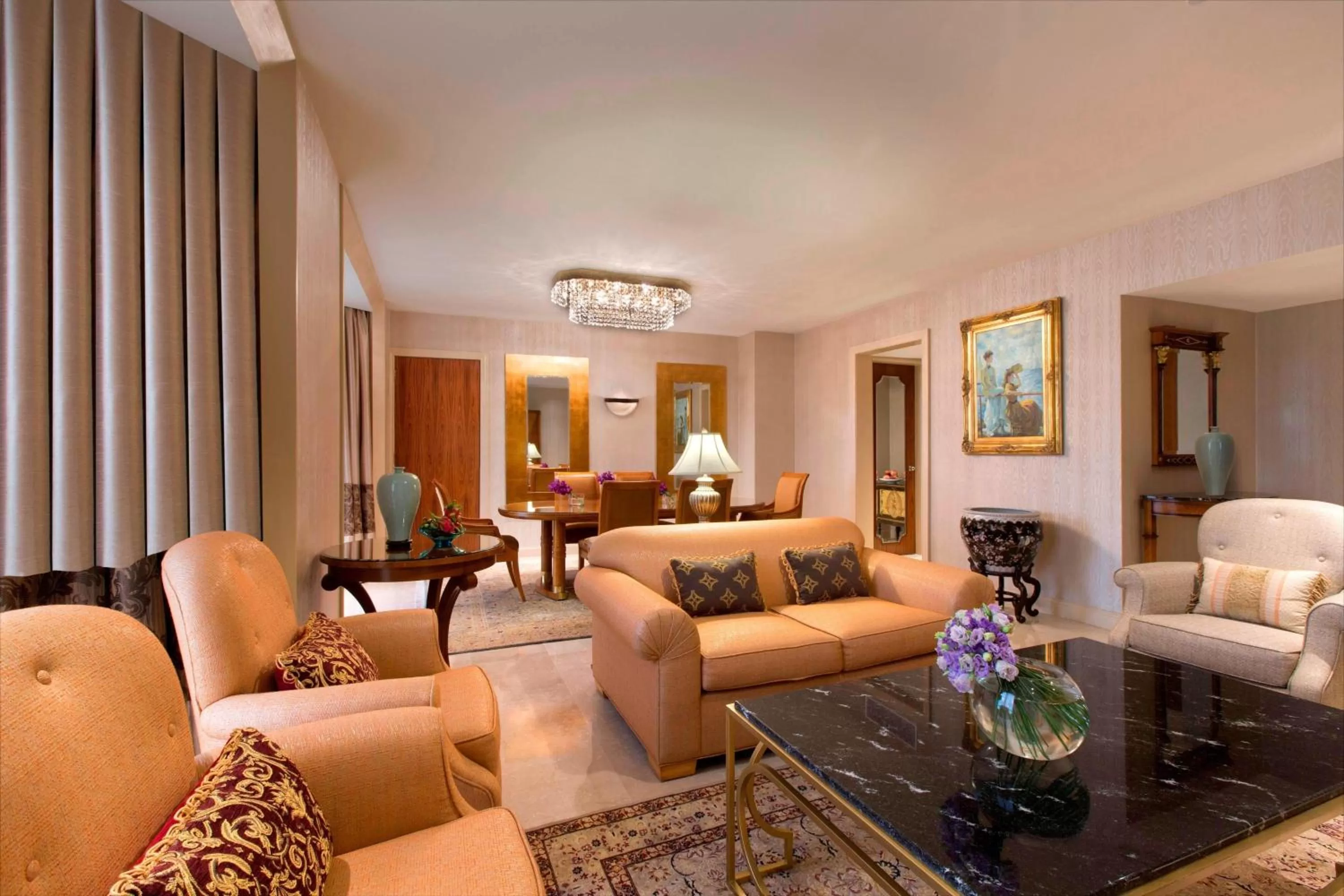 Living room in Sheraton Towers Singapore Hotel