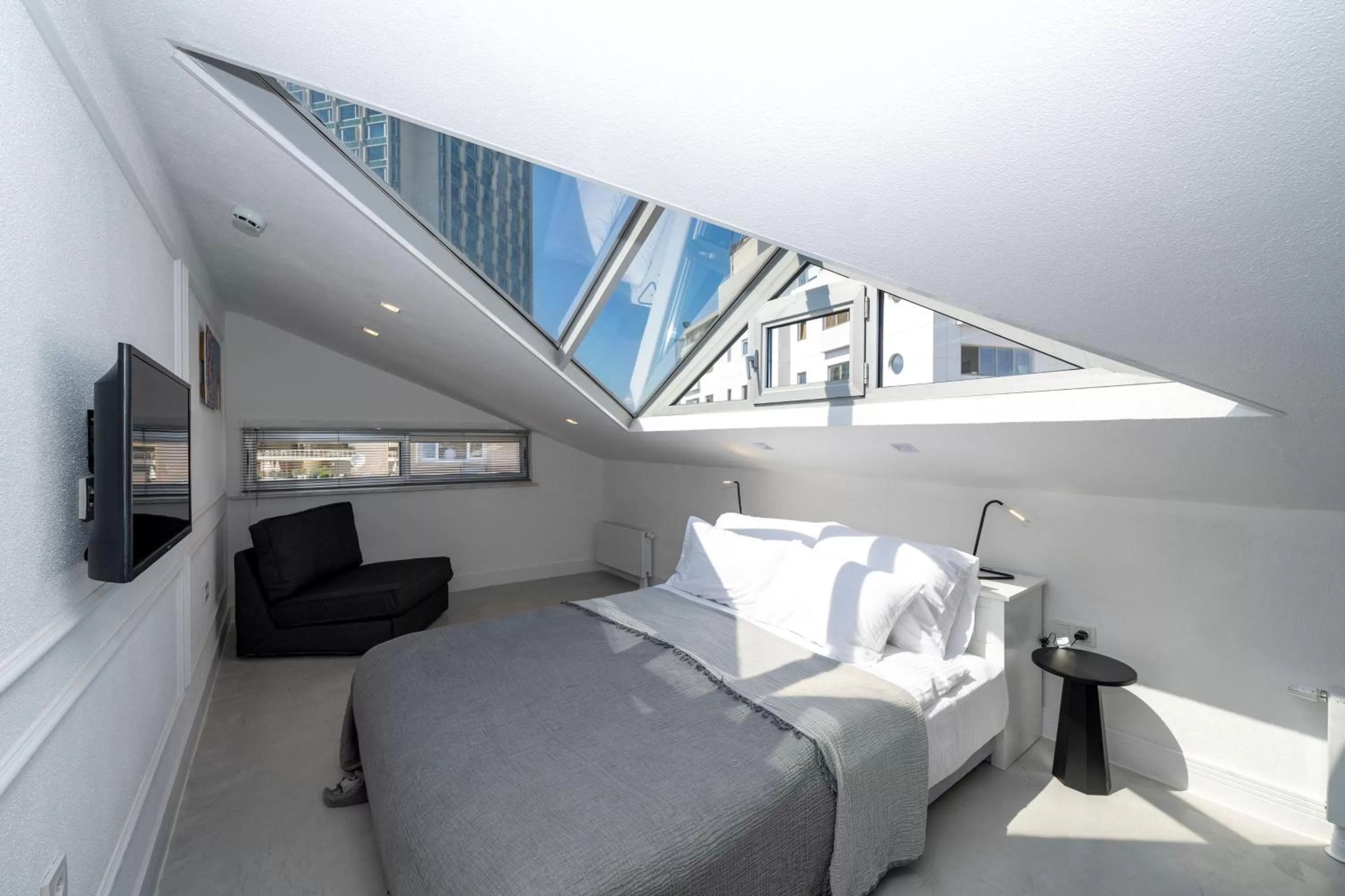 Bed in Juno Hotel Taksim