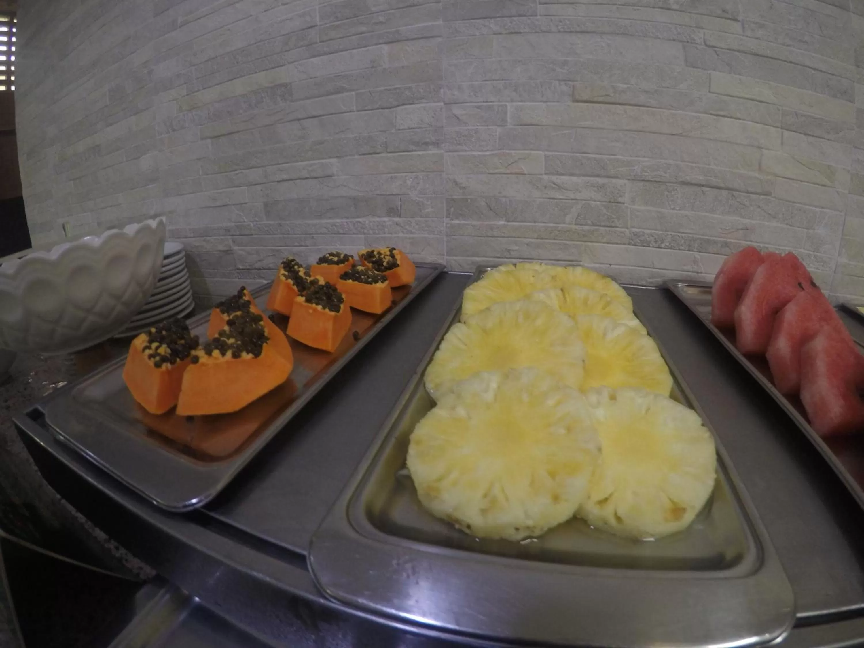 Food in Abrolhos Praia Hotel