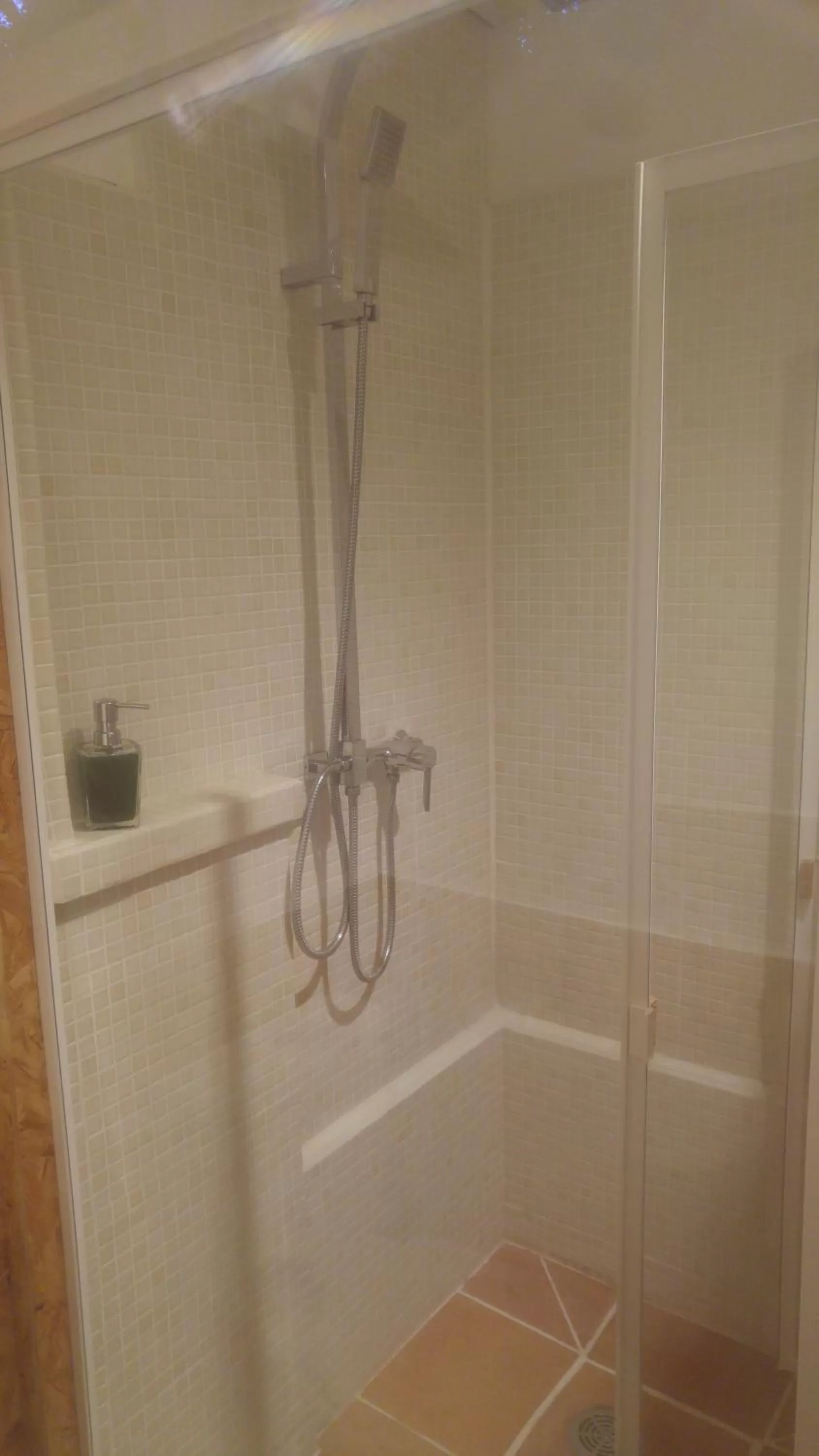 Bathroom in Le Moulin de Varrians