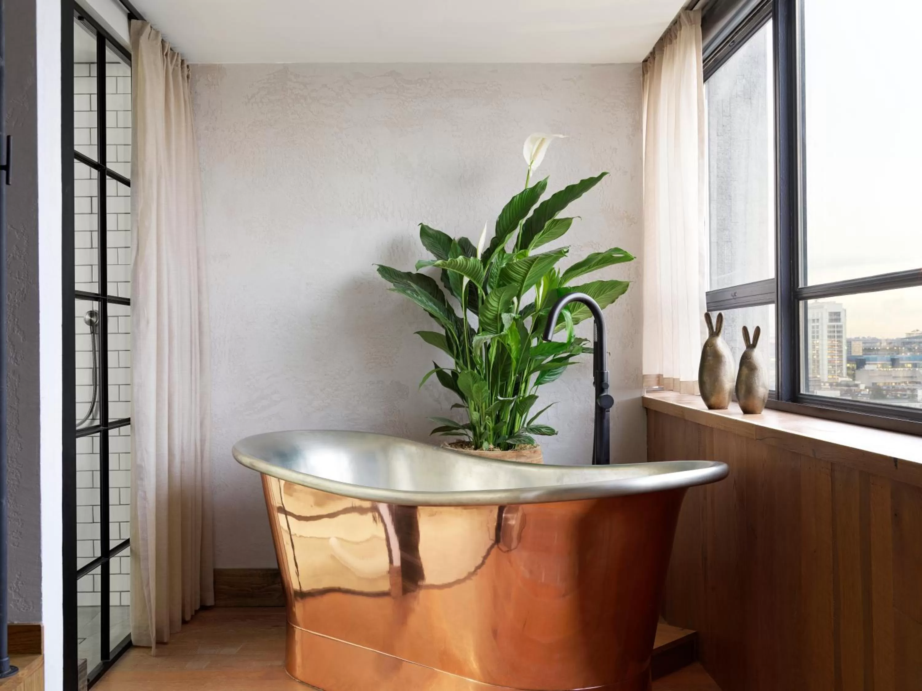 Bathroom in Treehouse Hotel London