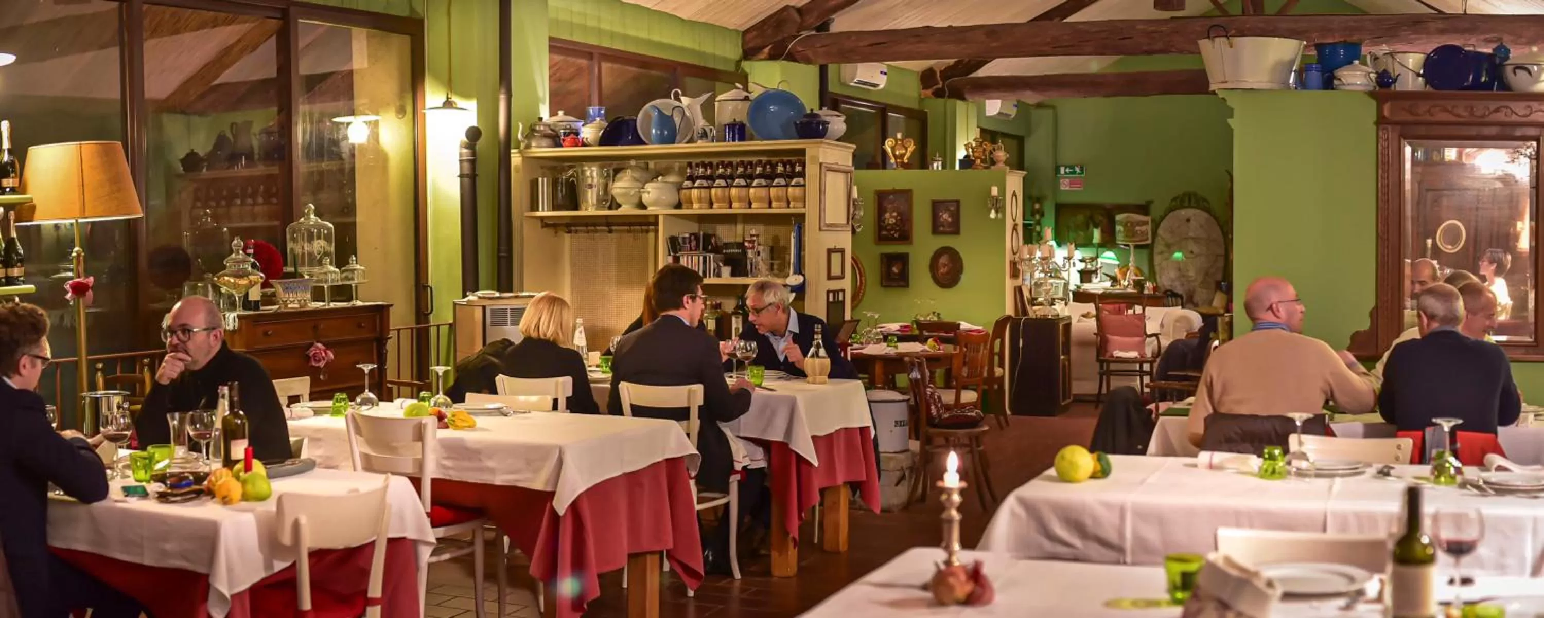 Restaurant/places to eat in Palazzo Cavagna Sangiuliani