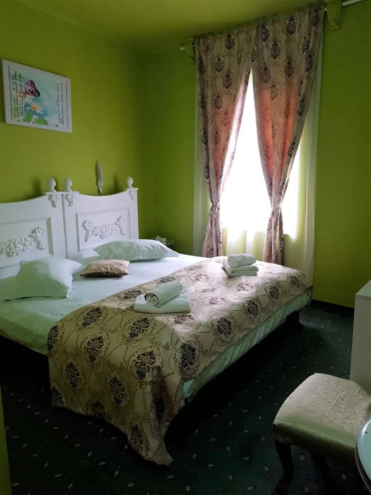 Bedroom, Bed in Hotel Darosy