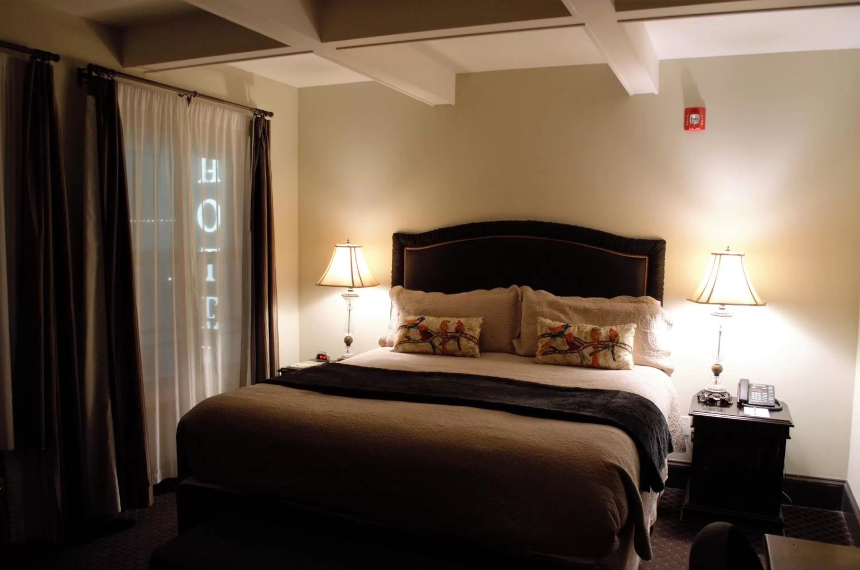 Bed in Camas Boutique Hotel