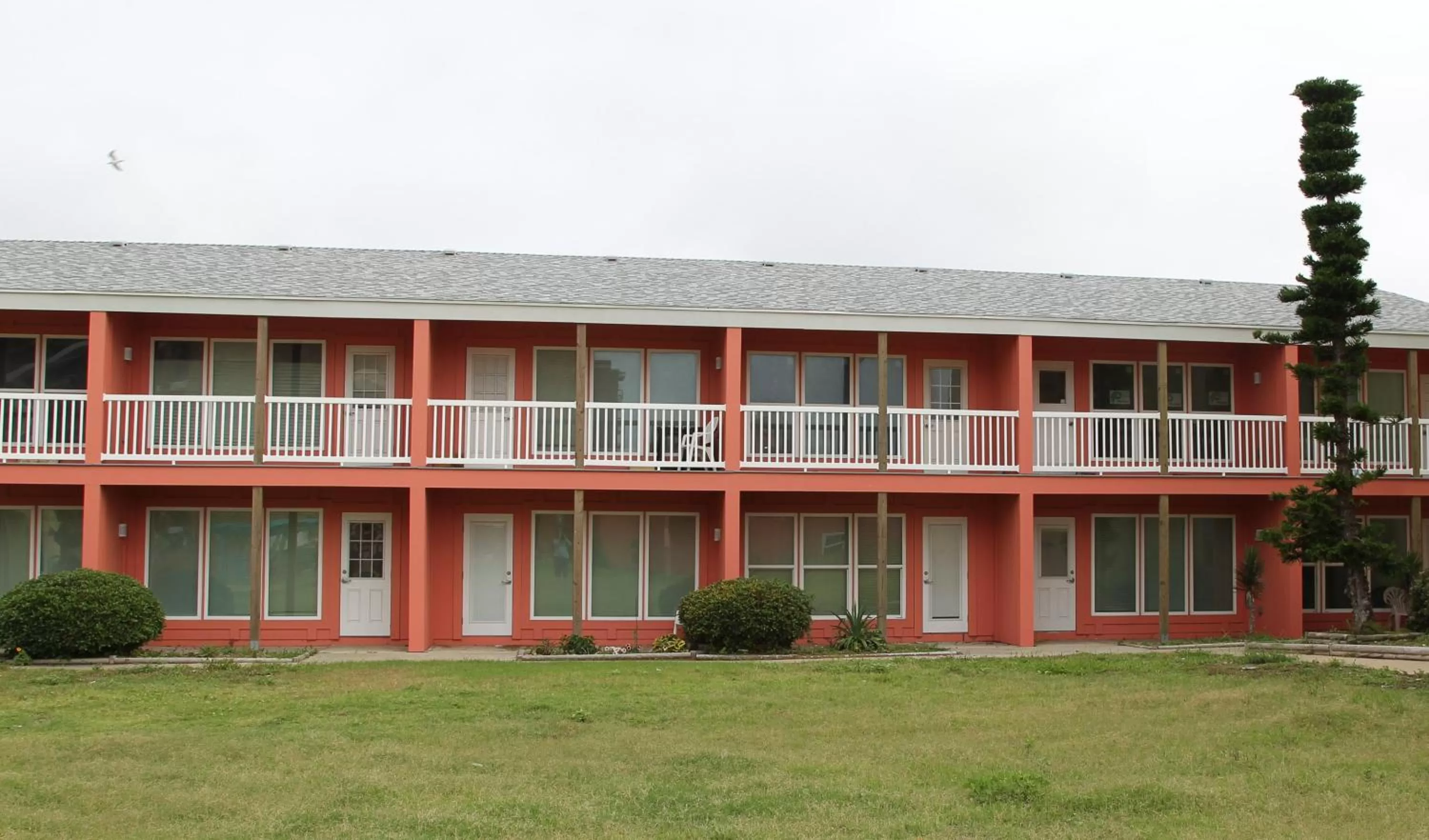 Property building in Executive Keys Condominiums on the Beach