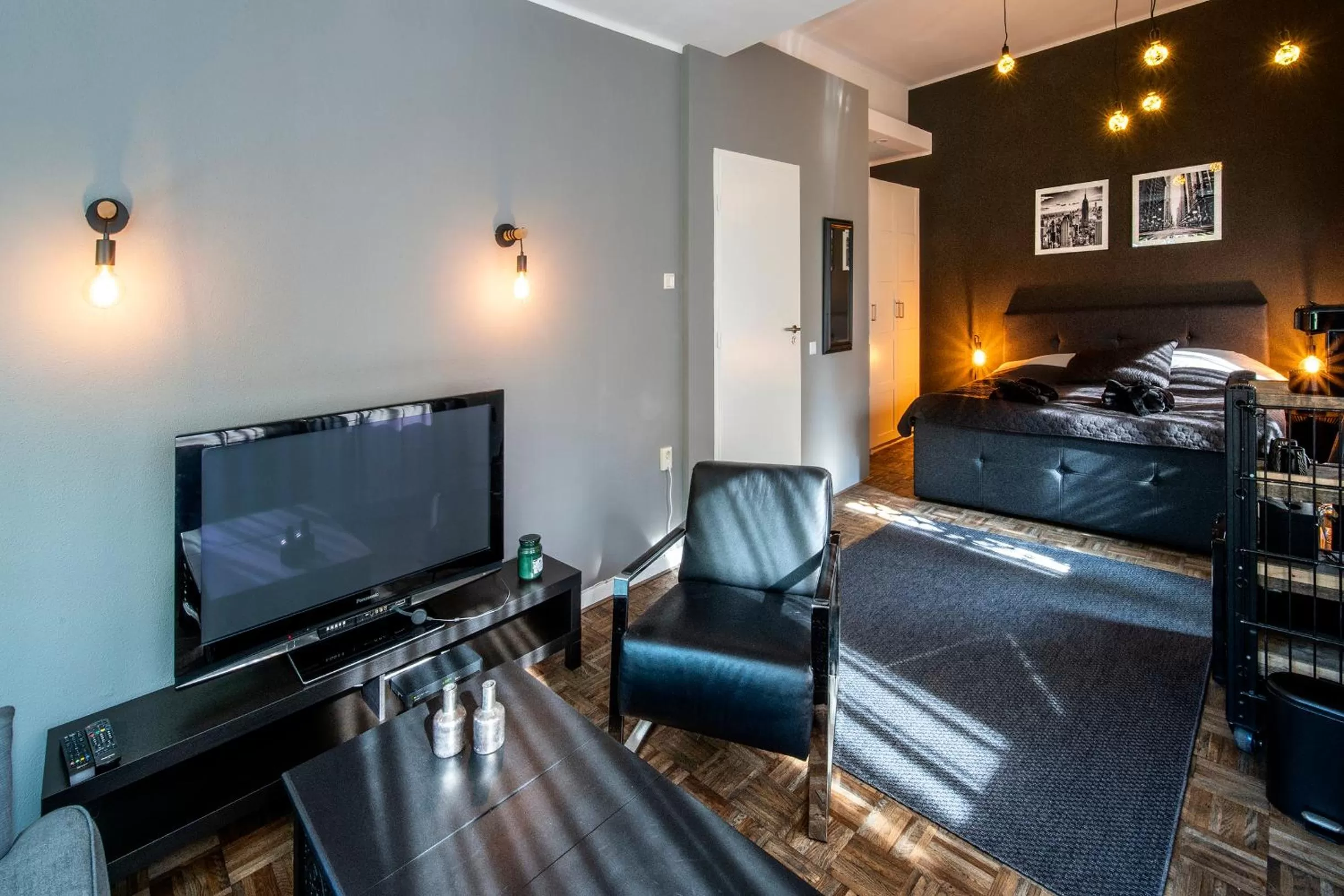 TV and multimedia, Bed in Hush Bed & Breakfast