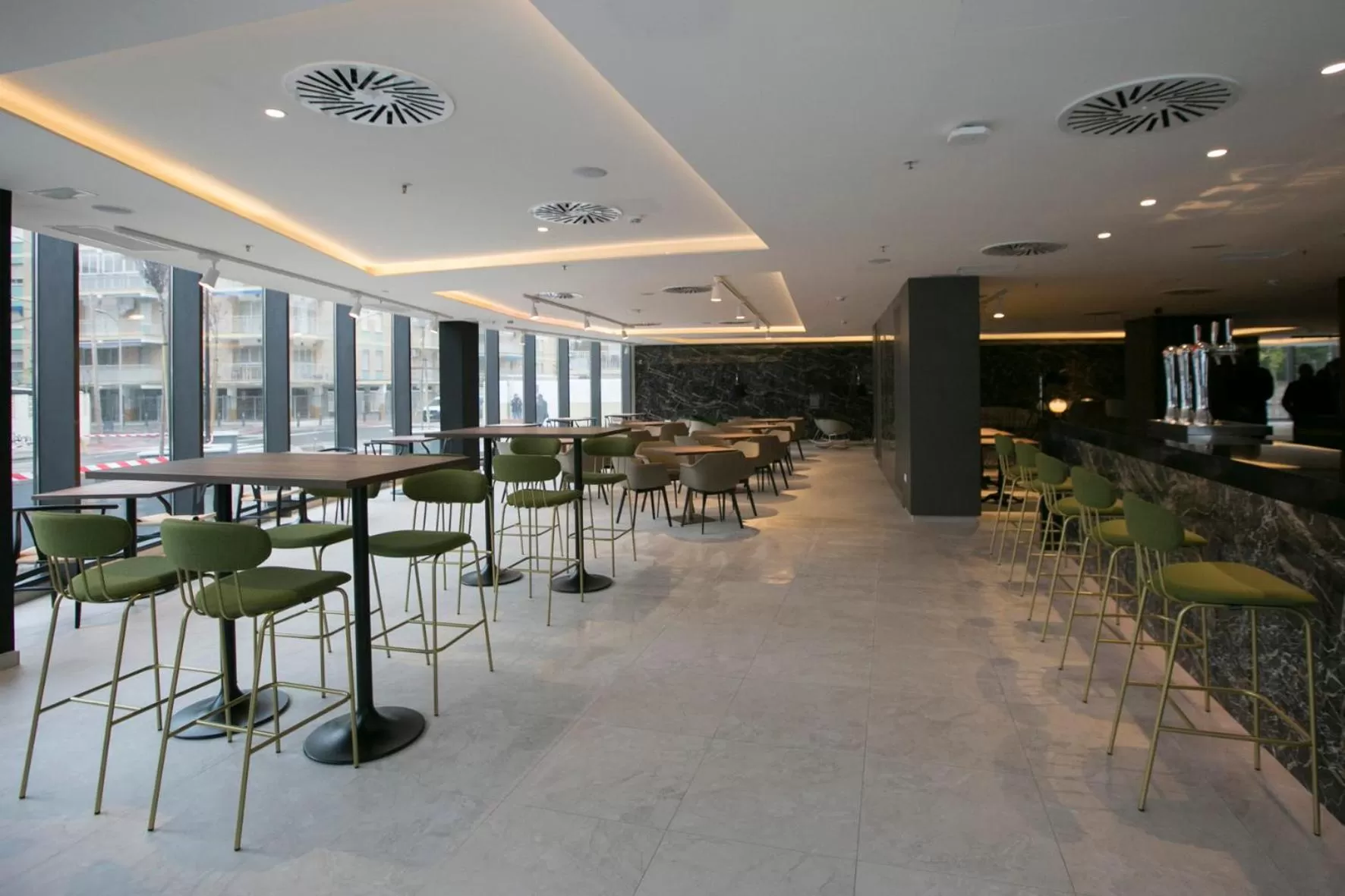 Property building in Senator Gandia