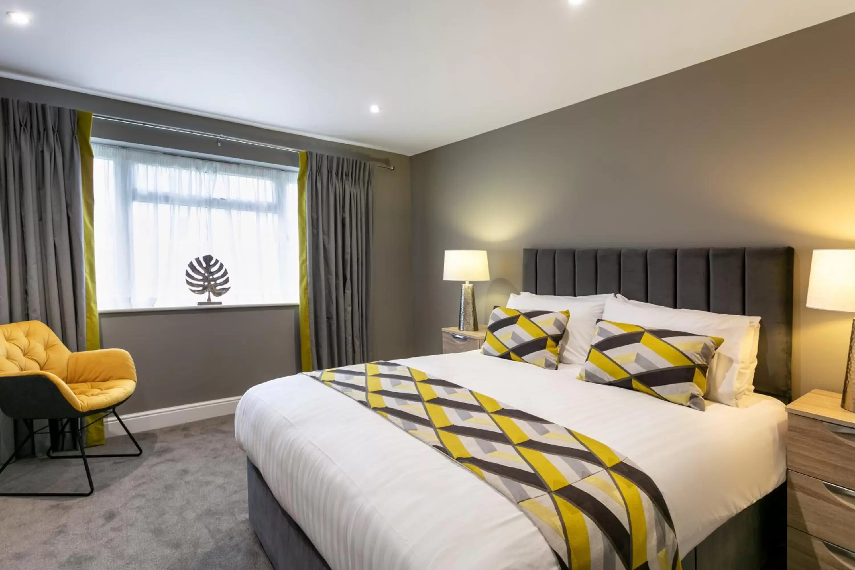 Deluxe Double Room in Roydon Marina Village Hotel Deluxe Double Room in Roydon Marina Village Hotel