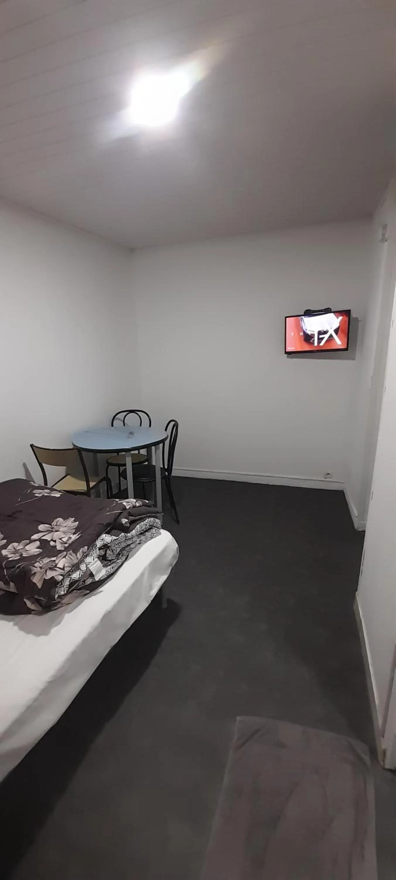 Photo of the whole room in Hôtel des Andelys