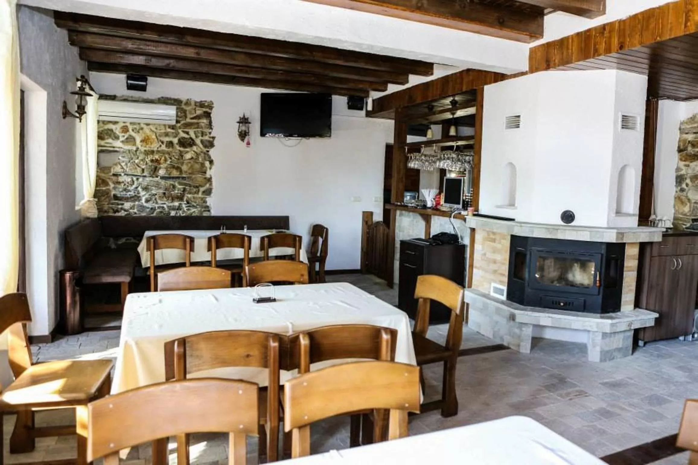 Restaurant/places to eat, Lounge/Bar in Delchovski Han