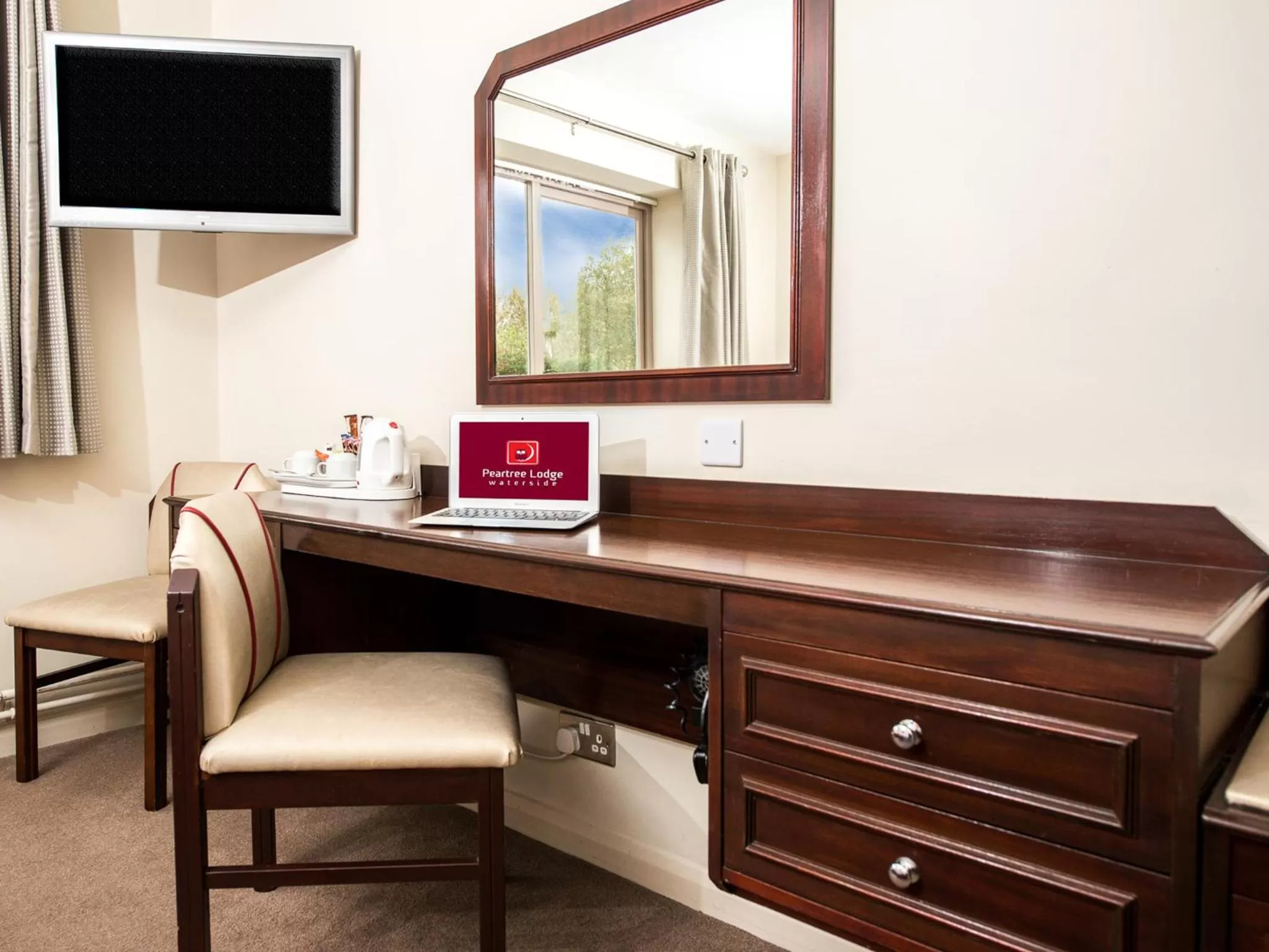 Coffee/tea facilities in Peartree Lodge Waterside