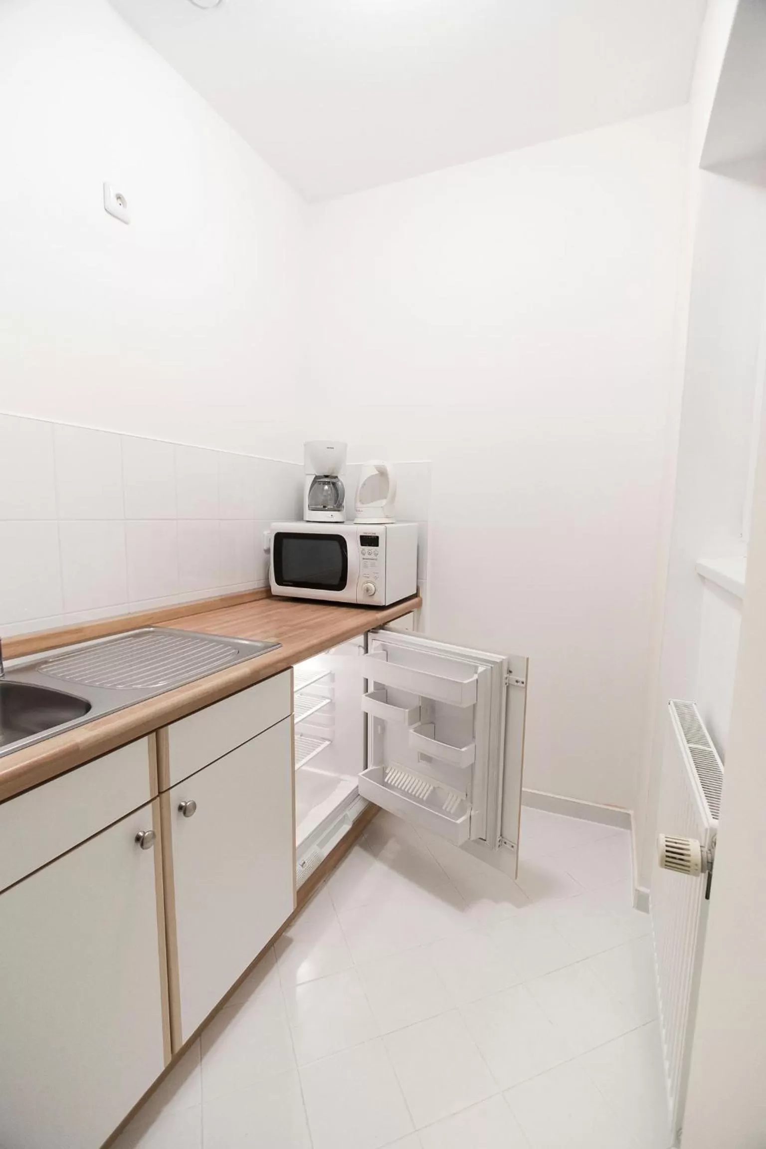 Coffee/tea facilities, Kitchen/Kitchenette in Apartma La Provence