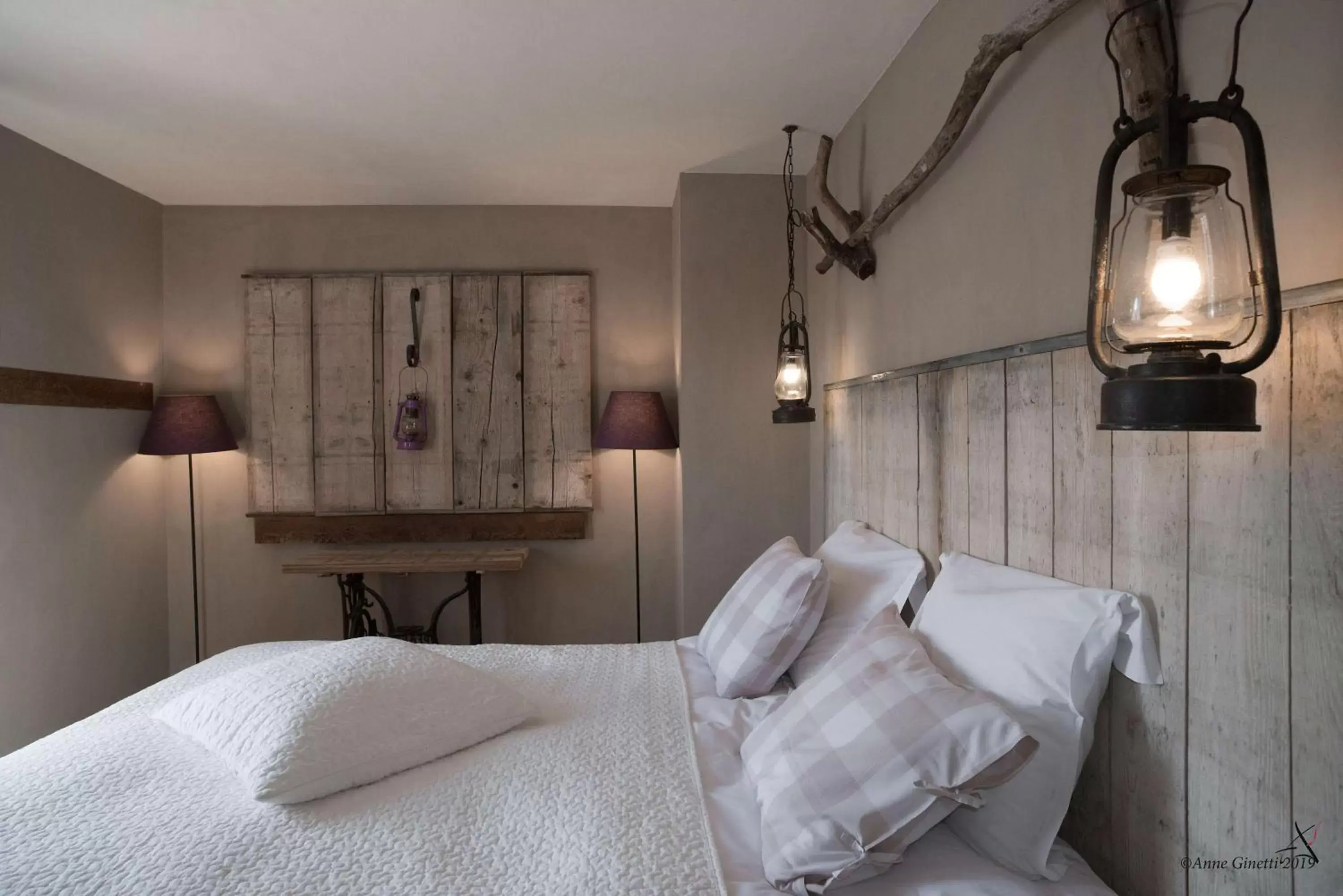 Les Chambres du Vivier, chambres d'hôtes et gîte - à 100m - Les Chambres du Vivier, chambres d'hôtes et gîte - à 100m -