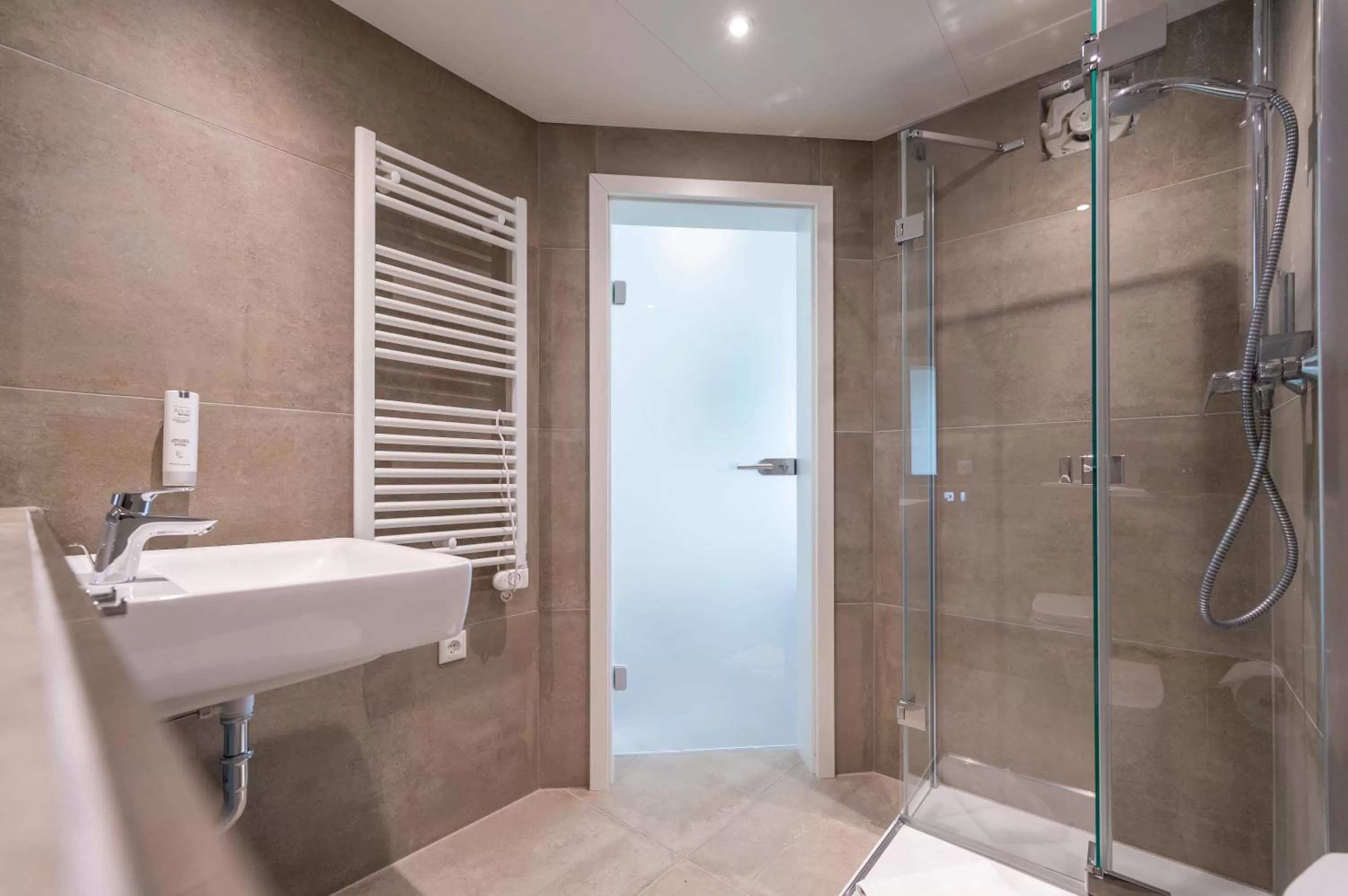 Bathroom in Marina Martinshafen