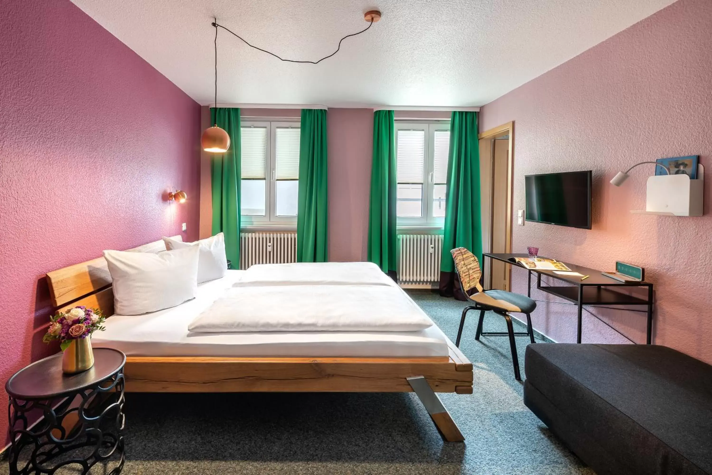 Doppelzimmer teilweise mit Klimaanlage in Vier Jahreszeiten Doppelzimmer teilweise mit Klimaanlage in Vier Jahreszeiten